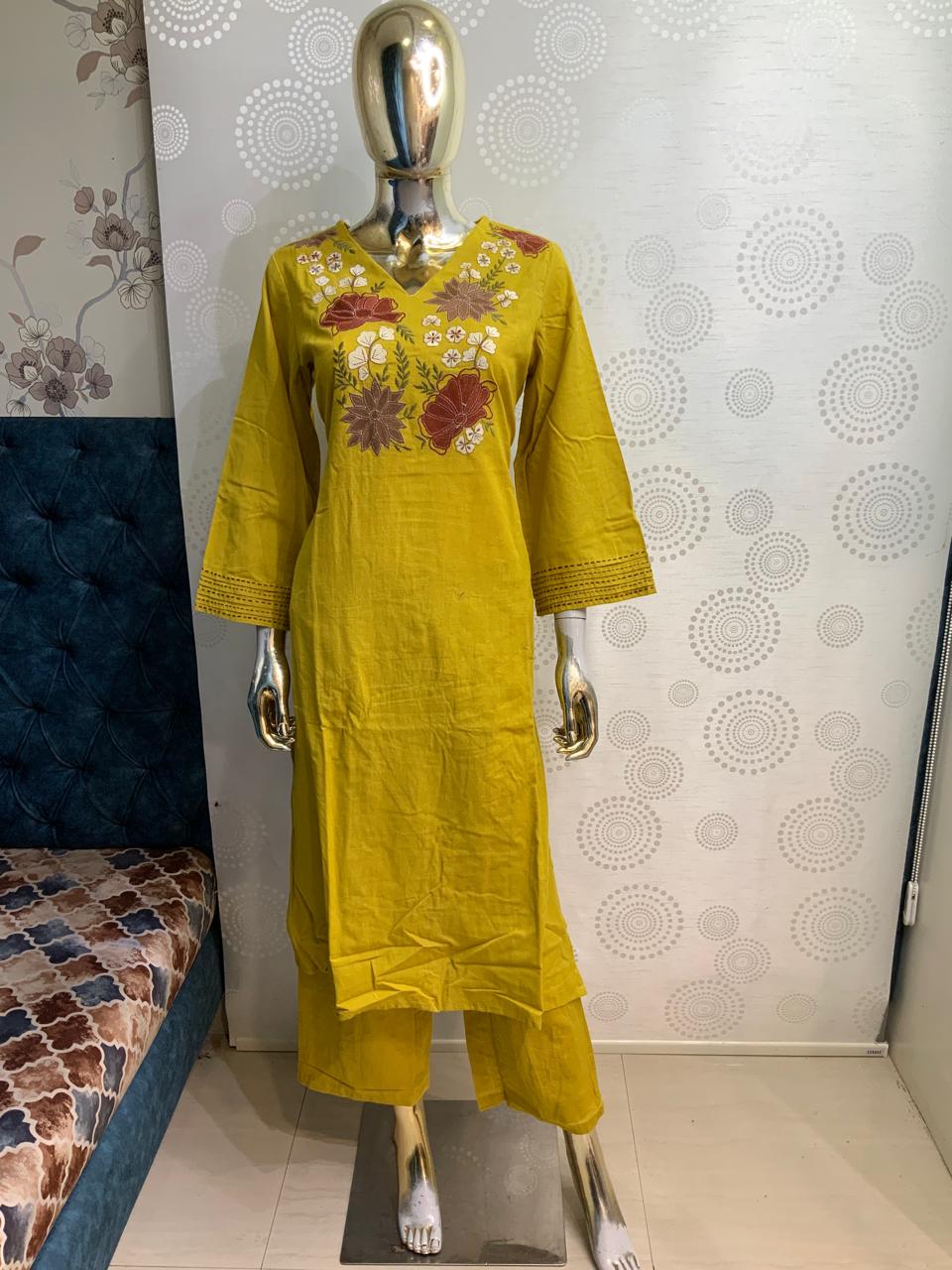 Women Floral Embroidered Yoke V-Neck Straight Kurta with Pant Set