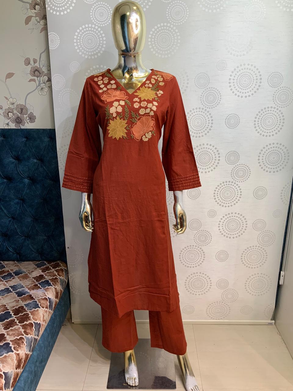 Women Floral Embroidered Yoke V-Neck Straight Kurta with Pant Set