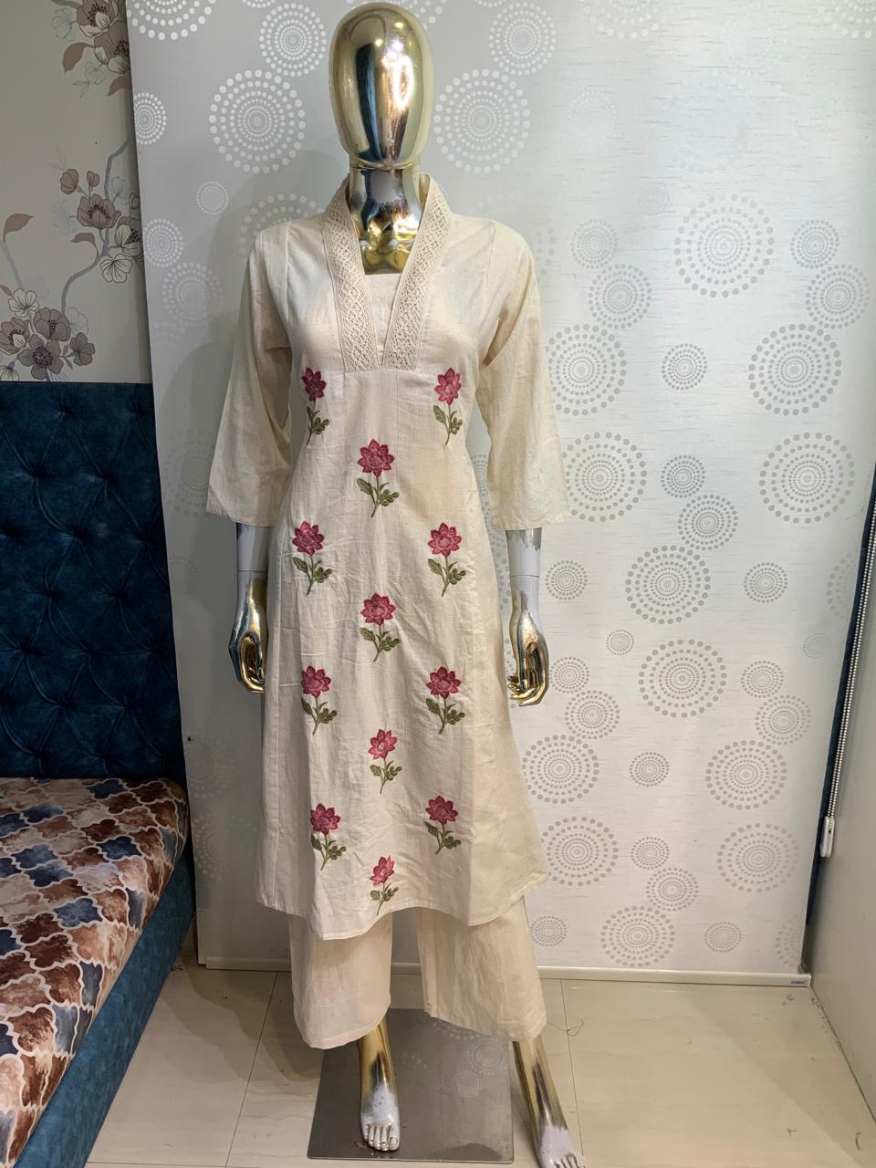 Women Floral Embroidered Lace V-Neck Straight Kurta with Pant Set