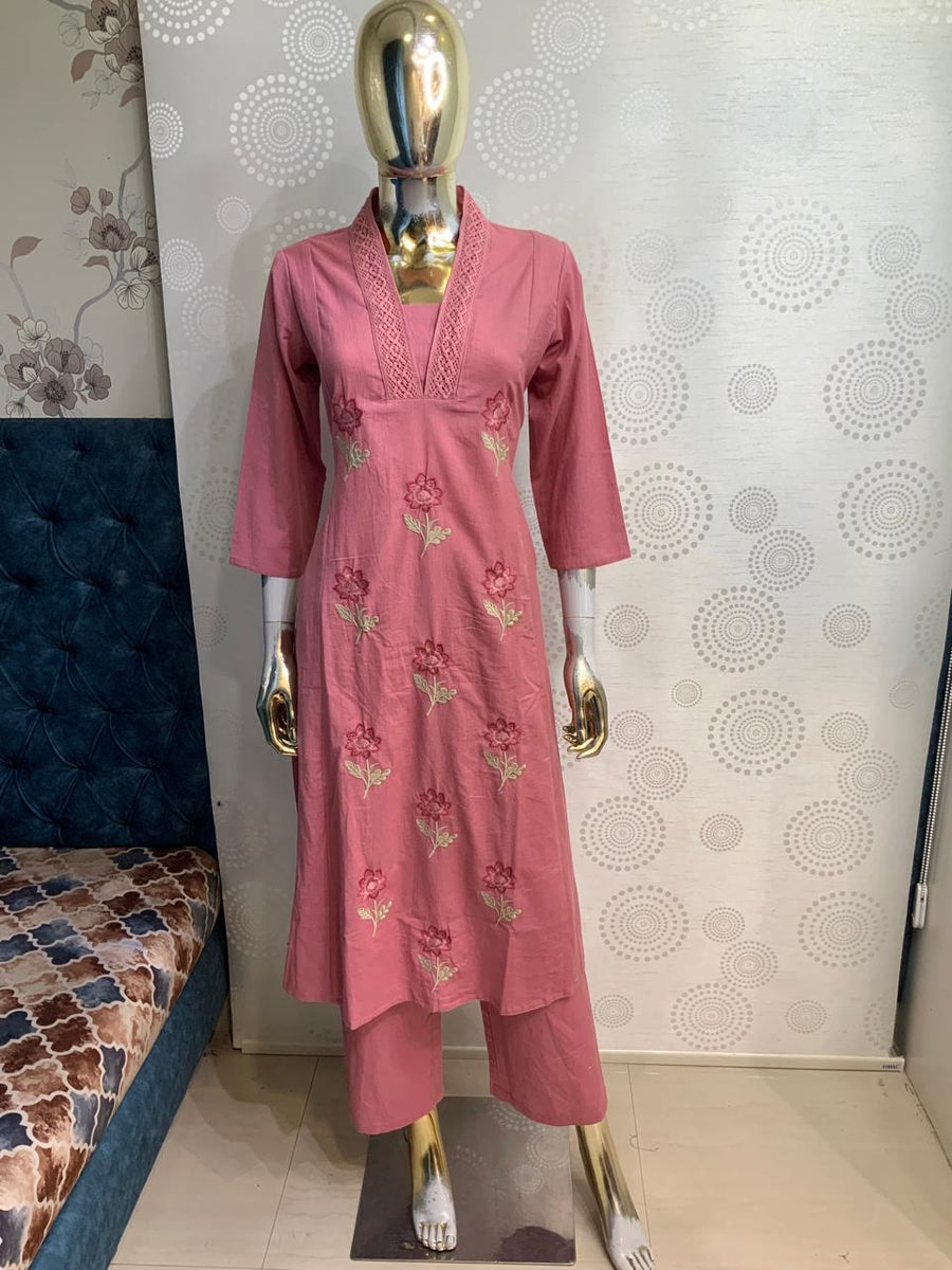 Women Floral Embroidered Lace V-Neck Straight Kurta with Pant Set