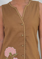 Floral Embroidered Sleeveless Kurta Pant Set