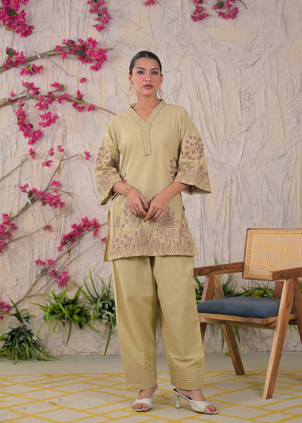 Floral Embroidered V-Neck Kurta Pant Set