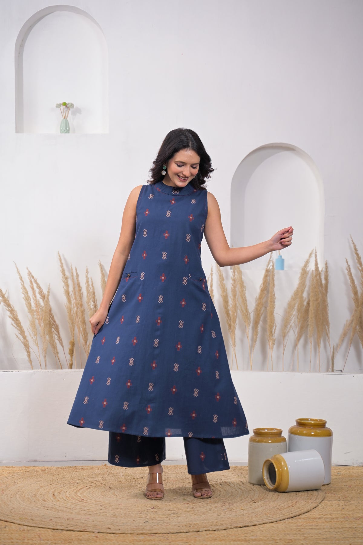 High-Neck Sleeveless Motif Cotton 2-Piece Kurta Set
