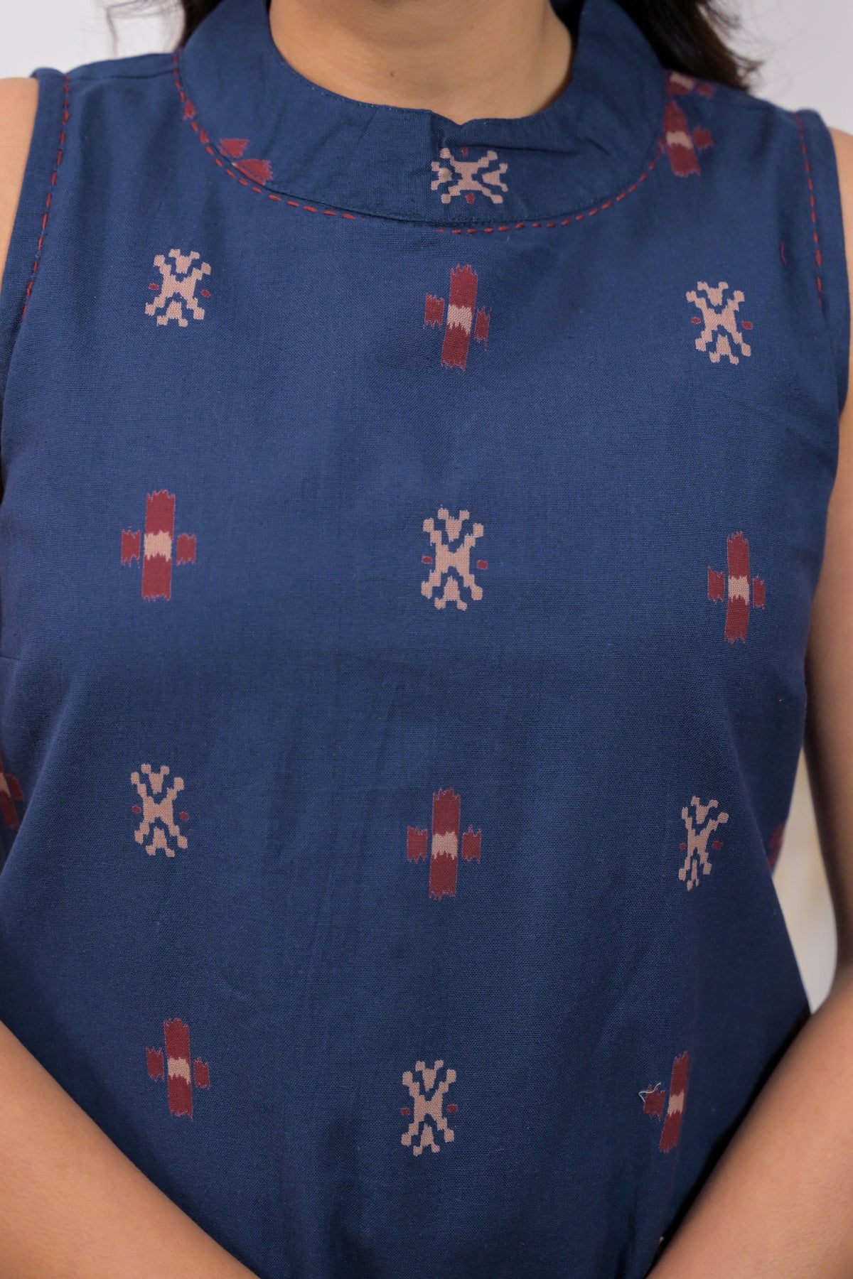 High-Neck Sleeveless Motif Cotton 2-Piece Kurta Set