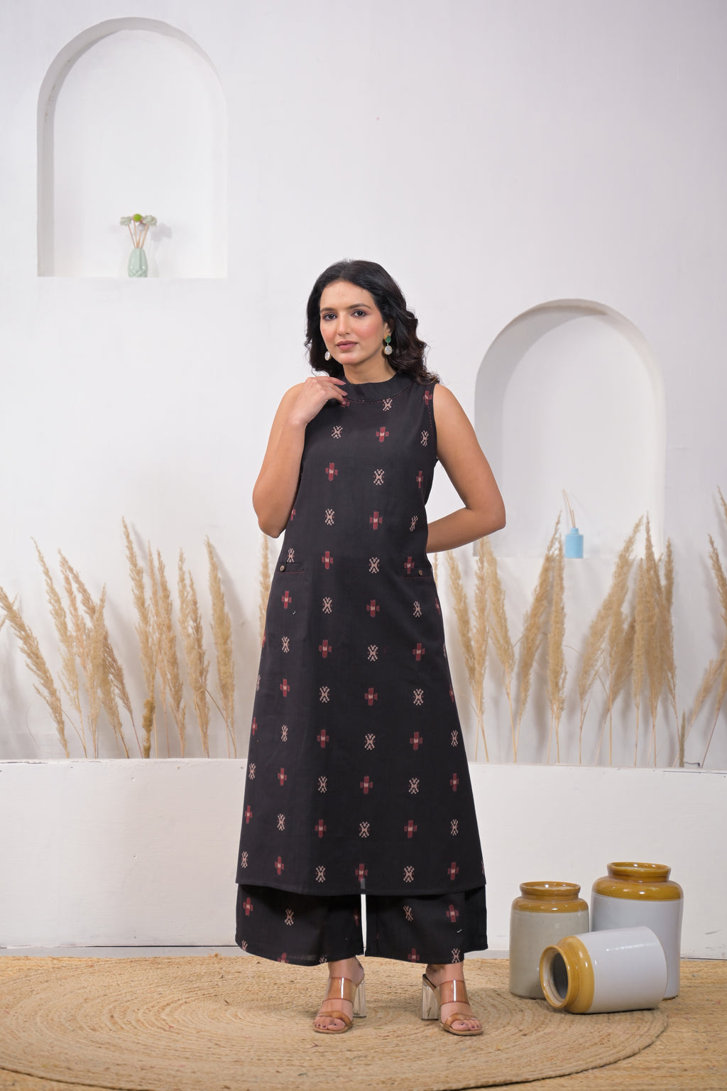 High-Neck Sleeveless Motif Cotton 2-Piece Kurta Set