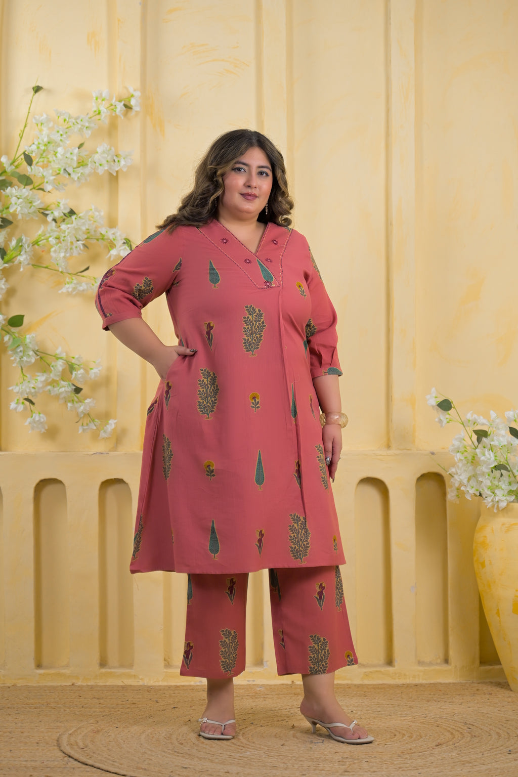 Women Ethnic Motif Printed V-Neck A-Line Kurta with Pant - 2 Piece Set