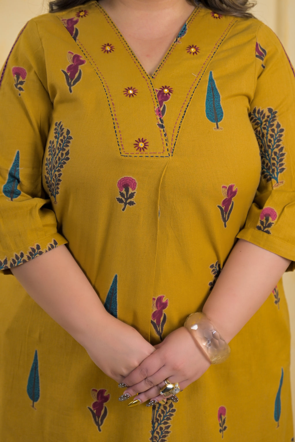 Women Ethnic Motif Printed V-Neck A-Line Kurta with Pant - 2 Piece Set