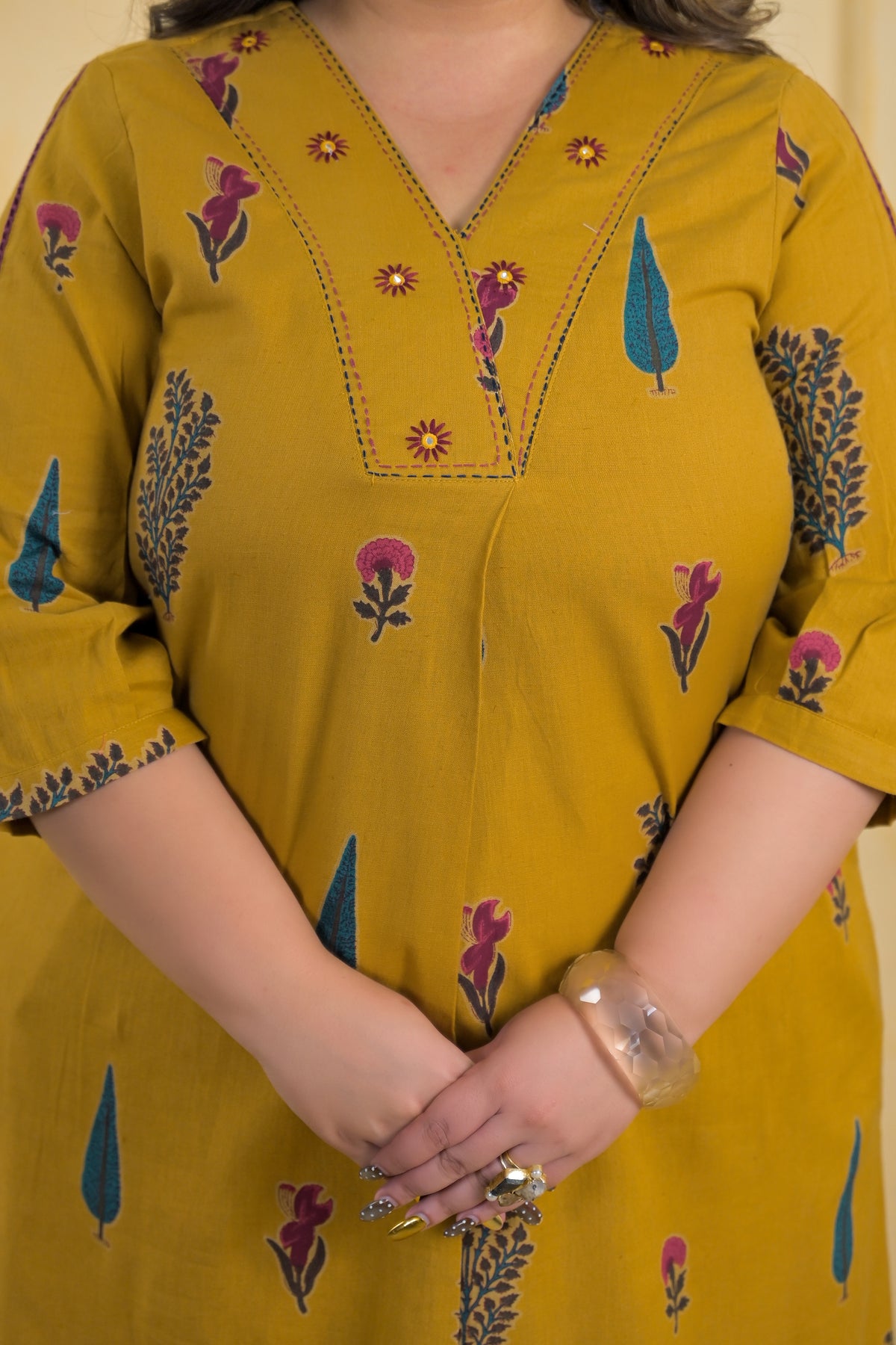Women Ethnic Motif Printed V-Neck A-Line Kurta with Pant - 2 Piece Set