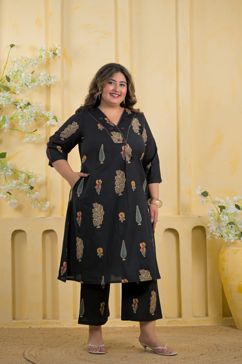 Women Ethnic Motif Printed V-Neck A-Line Kurta with Pant - 2 Piece Set
