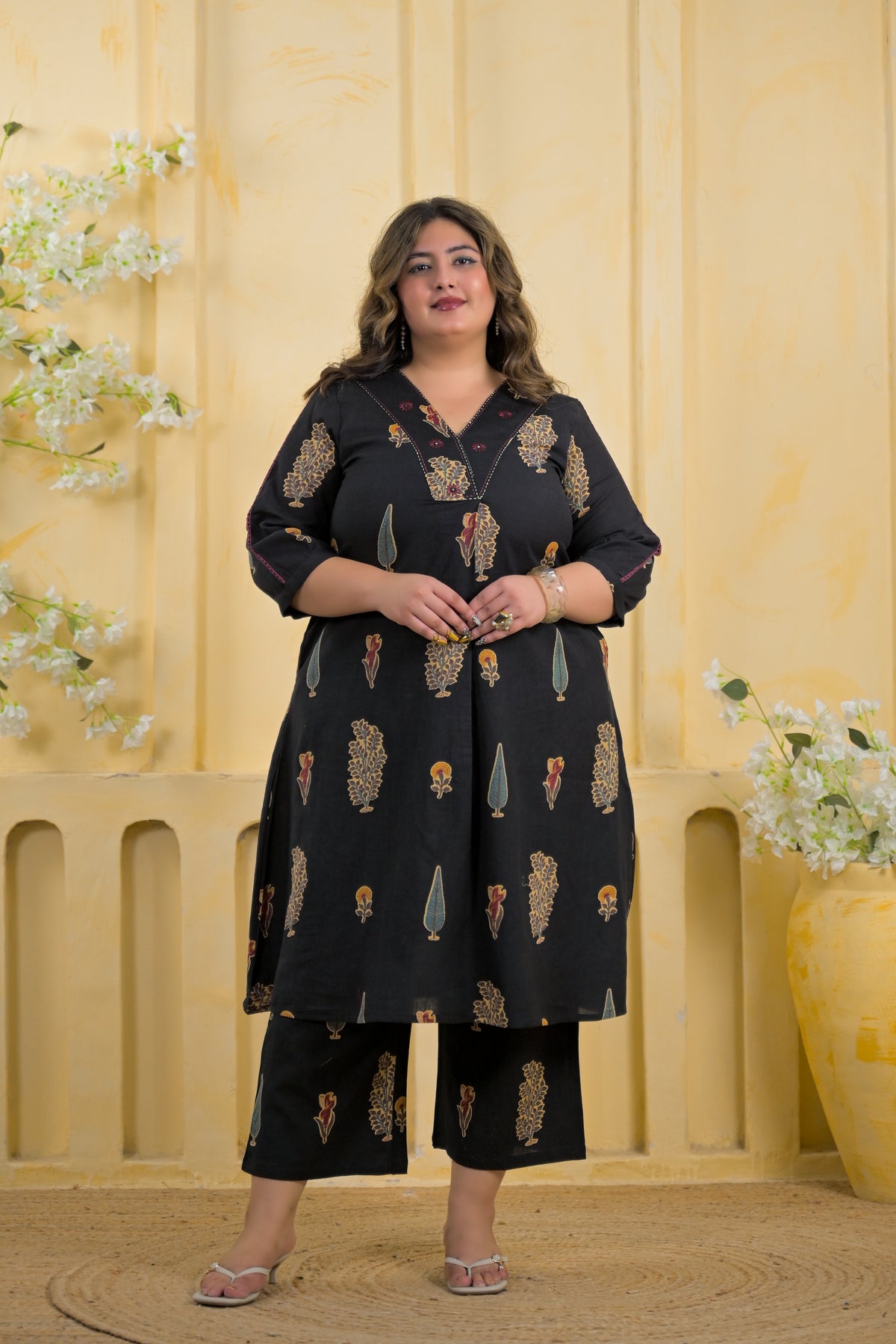 Women Ethnic Motif Printed V-Neck A-Line Kurta with Pant - 2 Piece Set