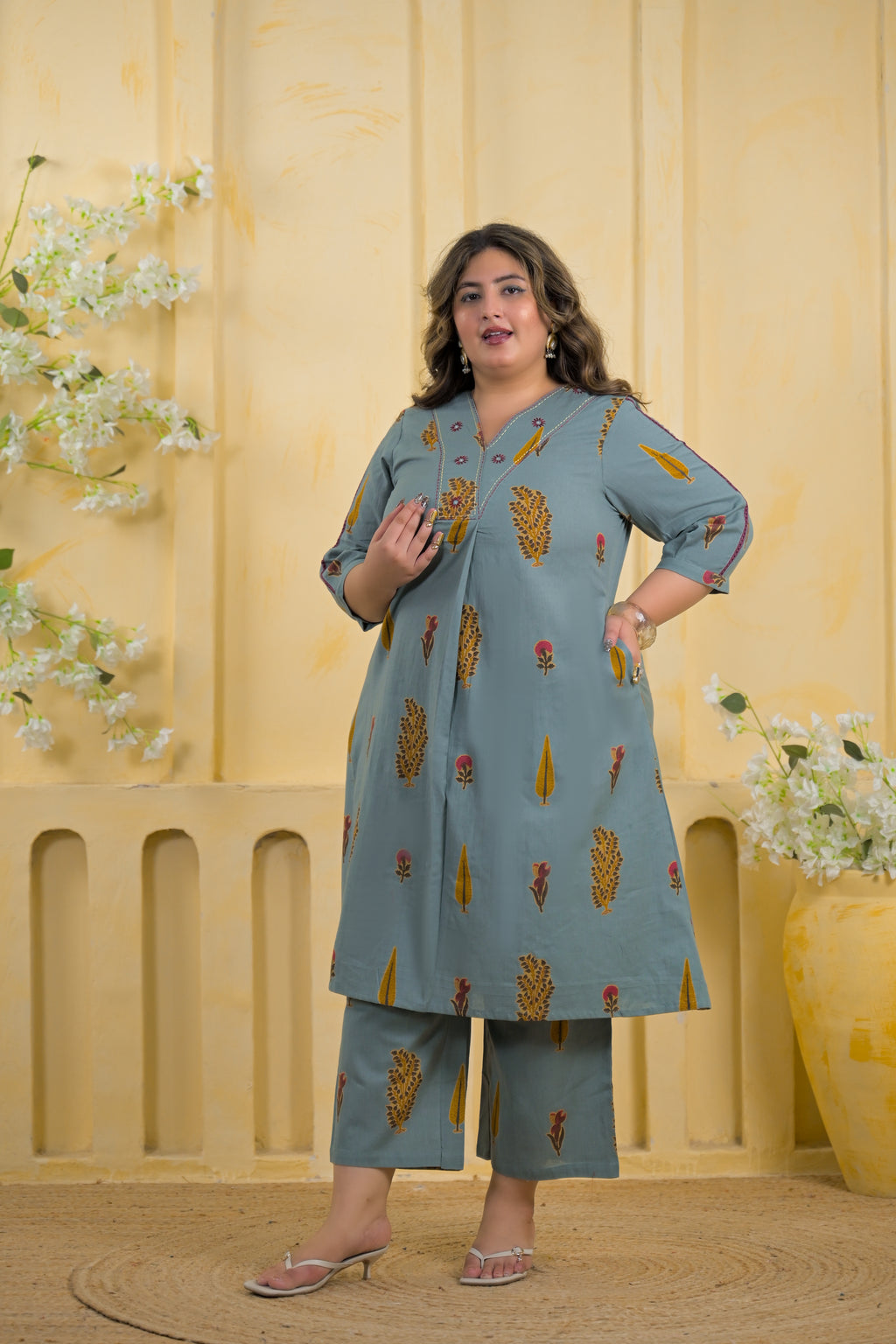 Women Ethnic Motif Printed V-Neck A-Line Kurta with Pant - 2 Piece Set