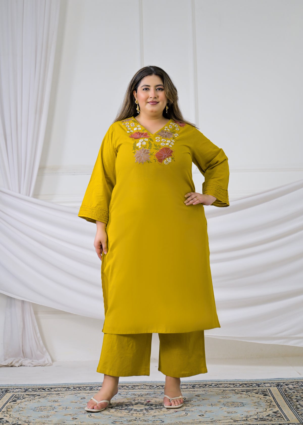 Women Floral Embroidered Yoke V-Neck Straight Kurta with Pant - 2 Piece Set