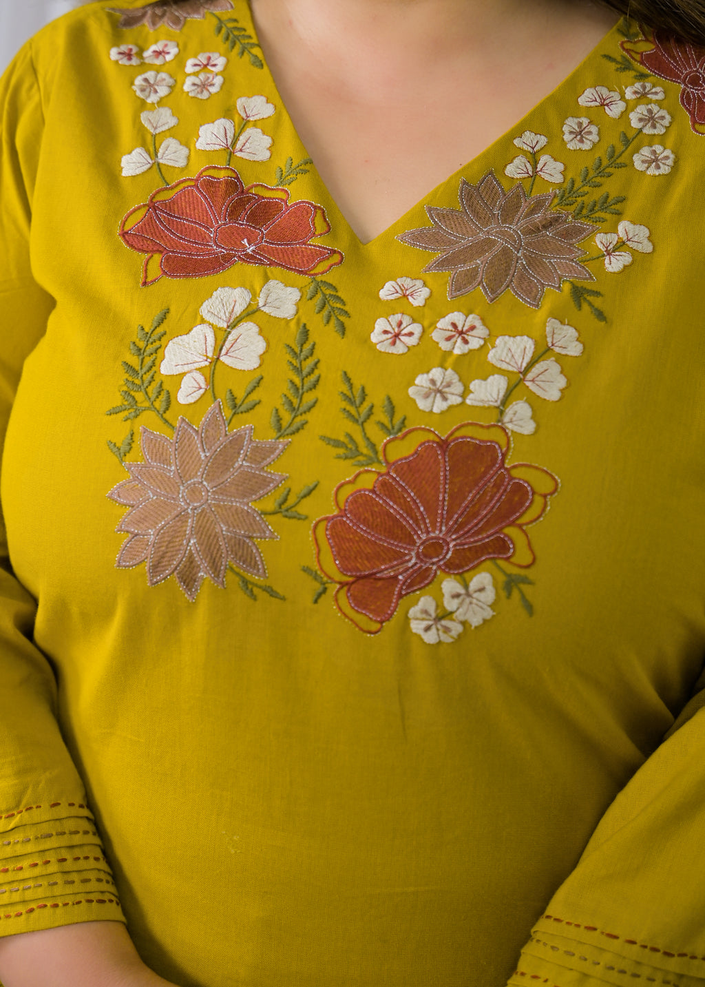 Women Floral Embroidered Yoke V-Neck Straight Kurta with Pant - 2 Piece Set