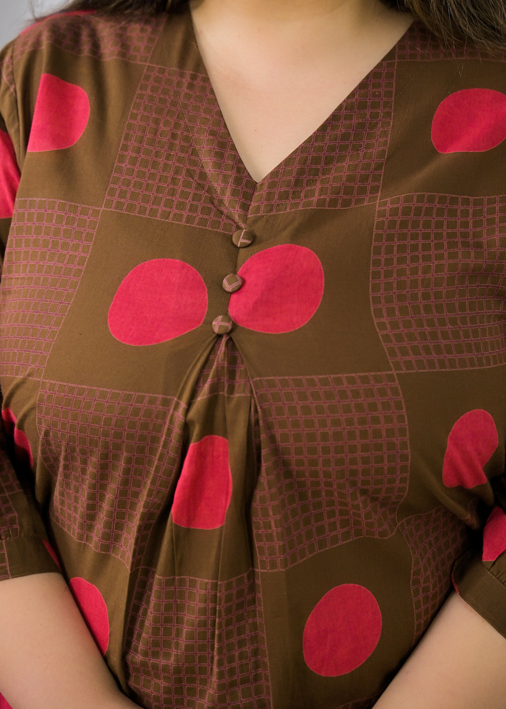 Women Polka Dot Printed Pleated V-Neck A-Line Kurta with Pant