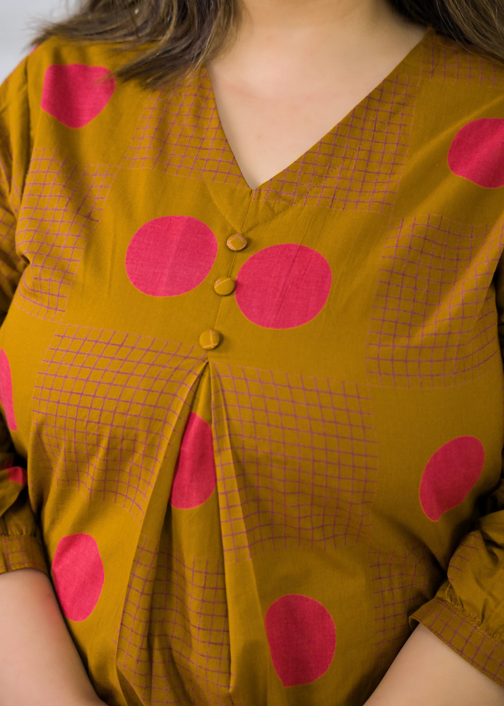 Women Polka Dot Printed Pleated V-Neck A-Line Kurta with Pant