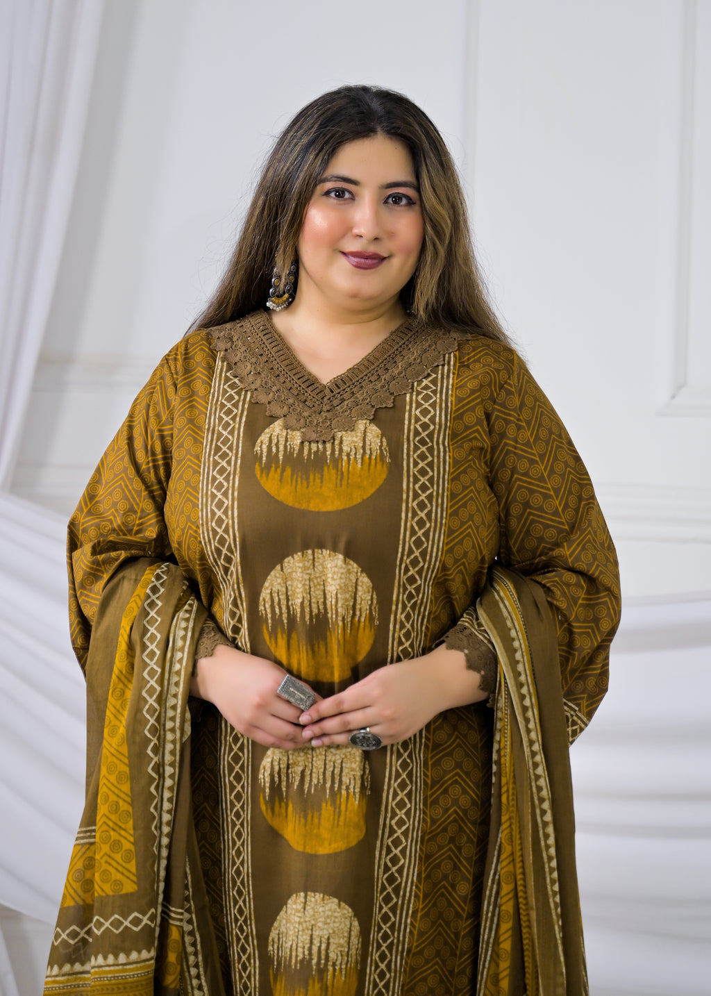 Women Geometric Circle Printed Lace Work Kurta with Salwar Pant & Dupatta - 3 Piece Suit Set