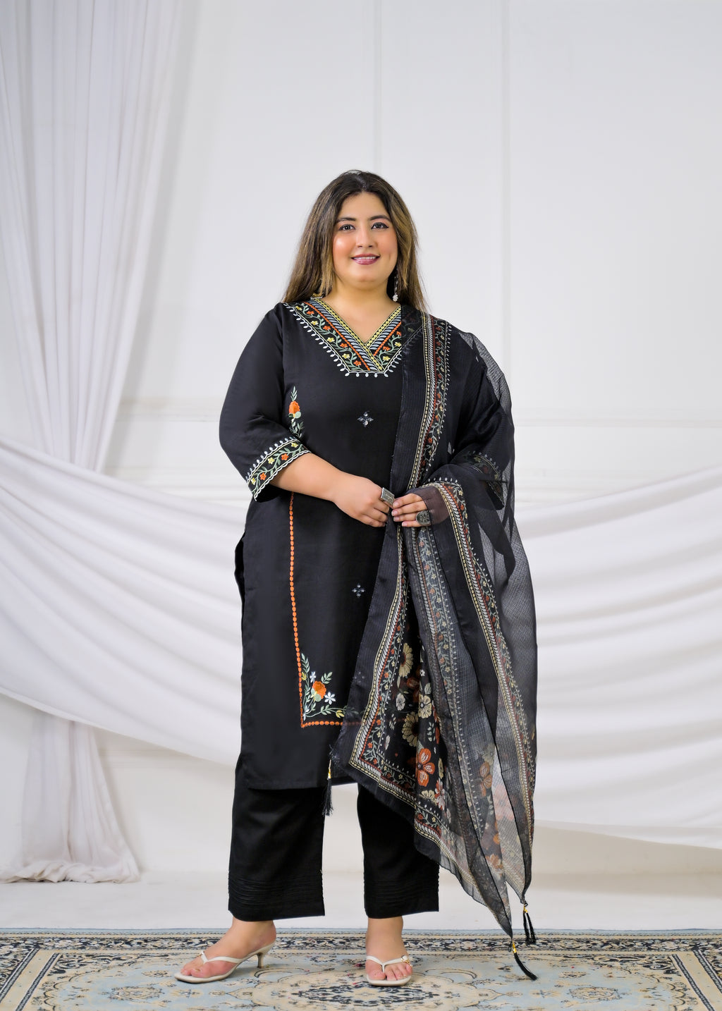 Women Black Ethnic Motif Embroidered Side-Slit Kurti Set with Tasseled Border Dupatta