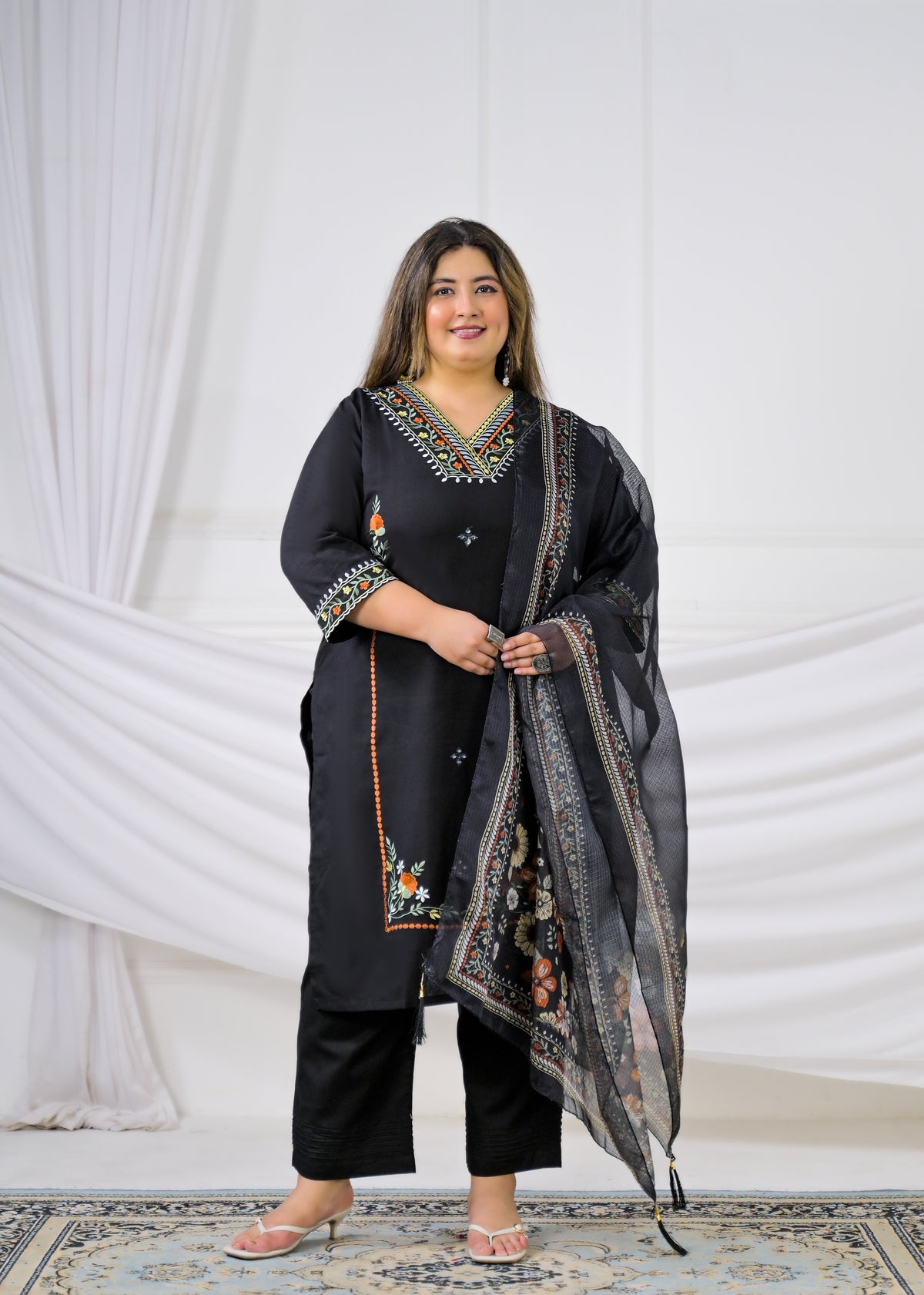 Women Black Ethnic Motif Embroidered Side-Slit Kurti Set with Tasseled Border Dupatta
