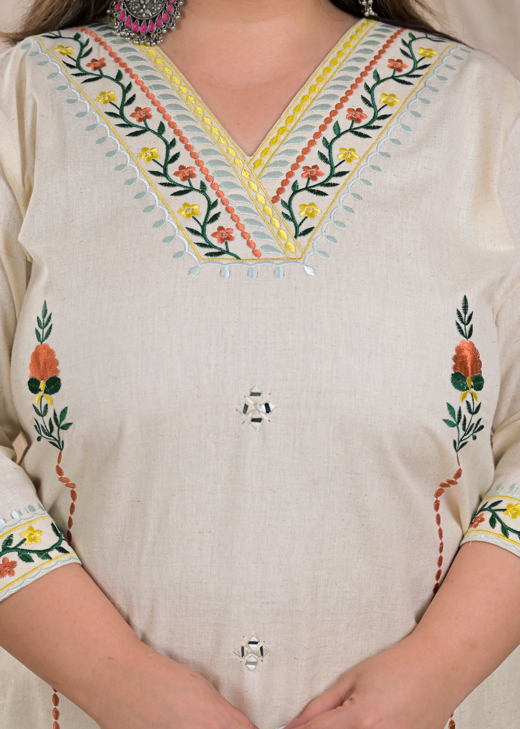 Women Floral Embroidered 3 Piece Kurta Set