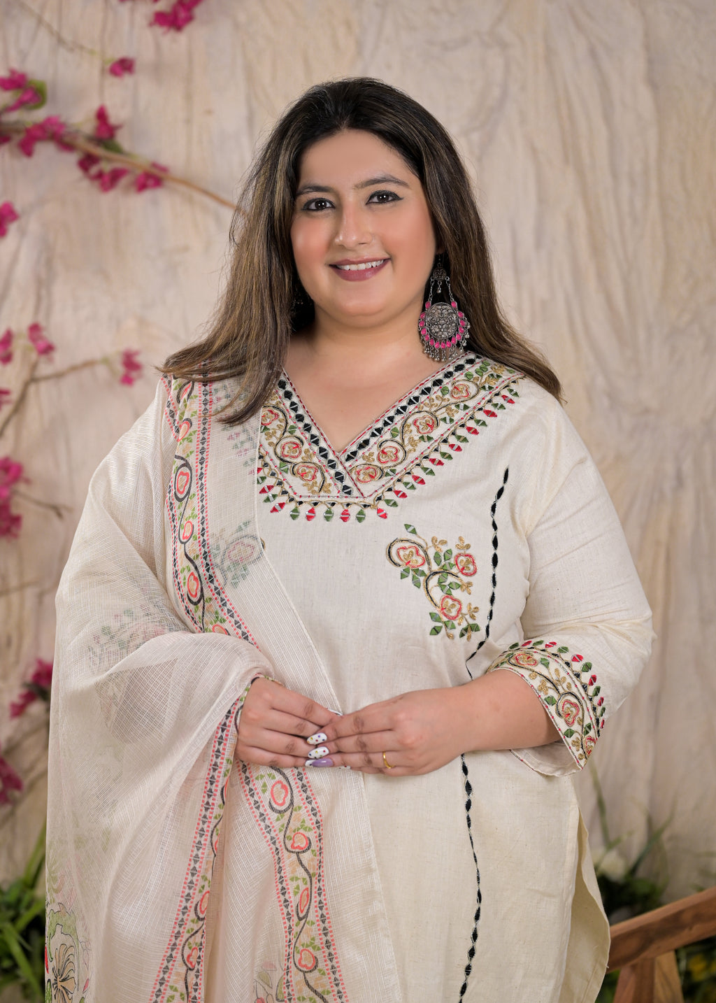 Women Floral Embroidered 3 Piece Kurta Set