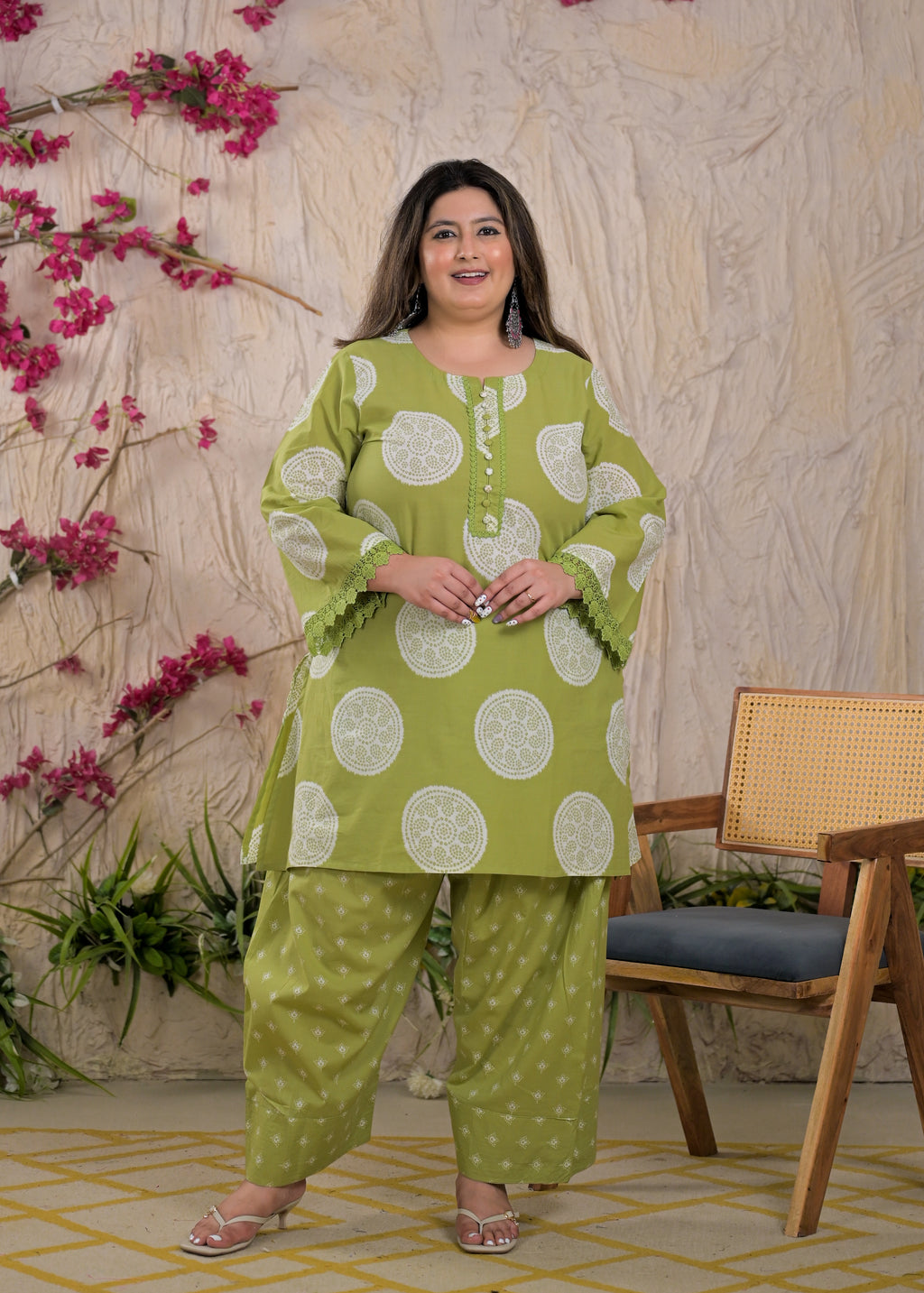 Women Ethnic Circle Printed 3 Piece Kurta Set