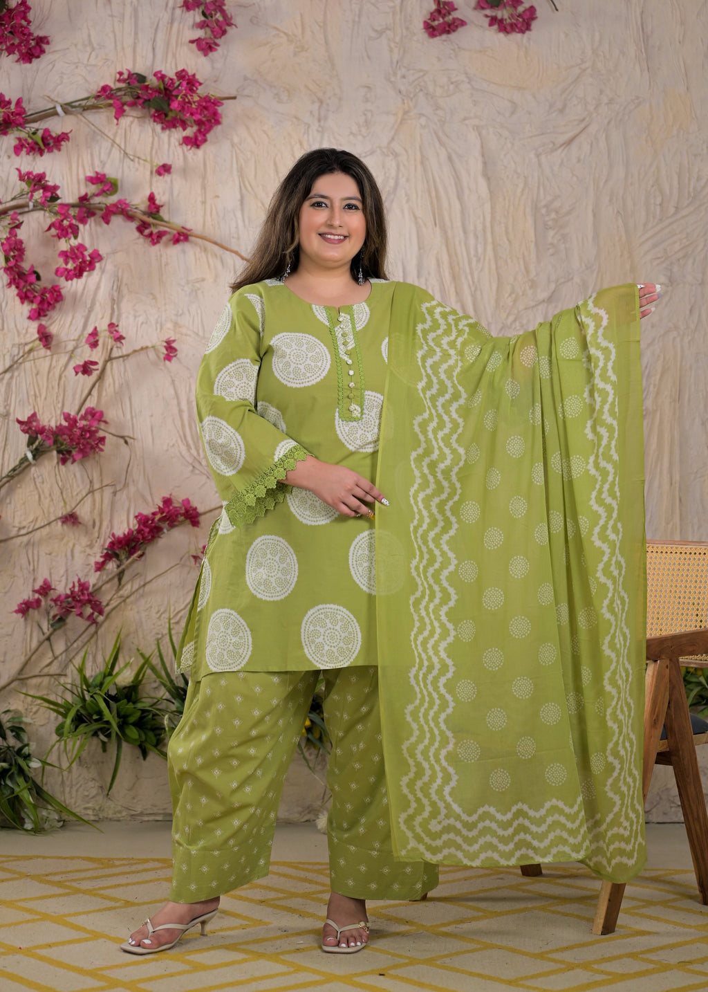 Women Ethnic Circle Printed 3 Piece Kurta Set