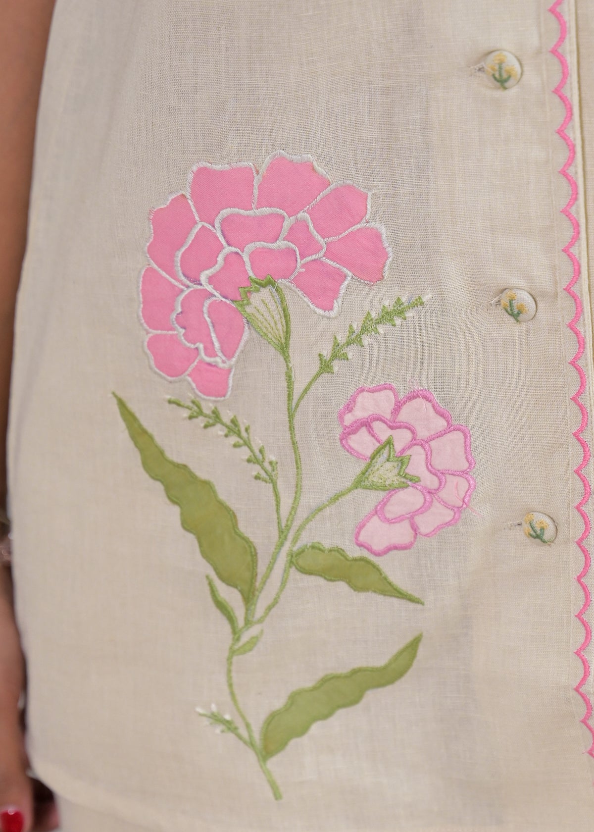 Floral Embroidered Sleeveless Kurta Pant Set