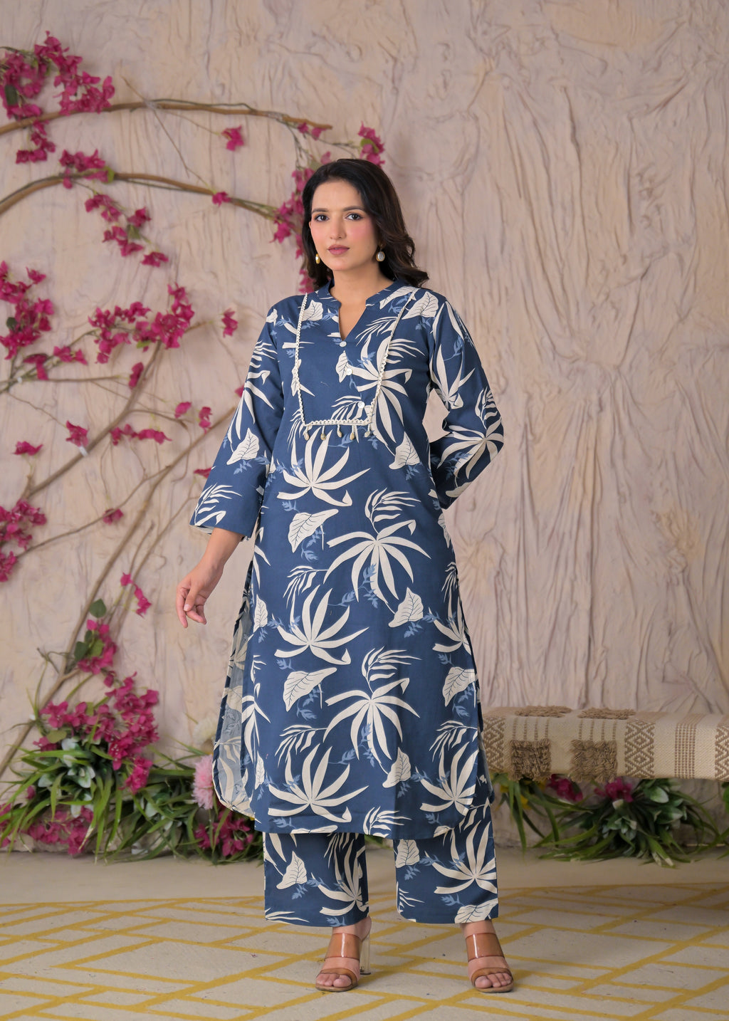Tropical Leaf Print V-Neck Cotton 2-Piece Kurta Set