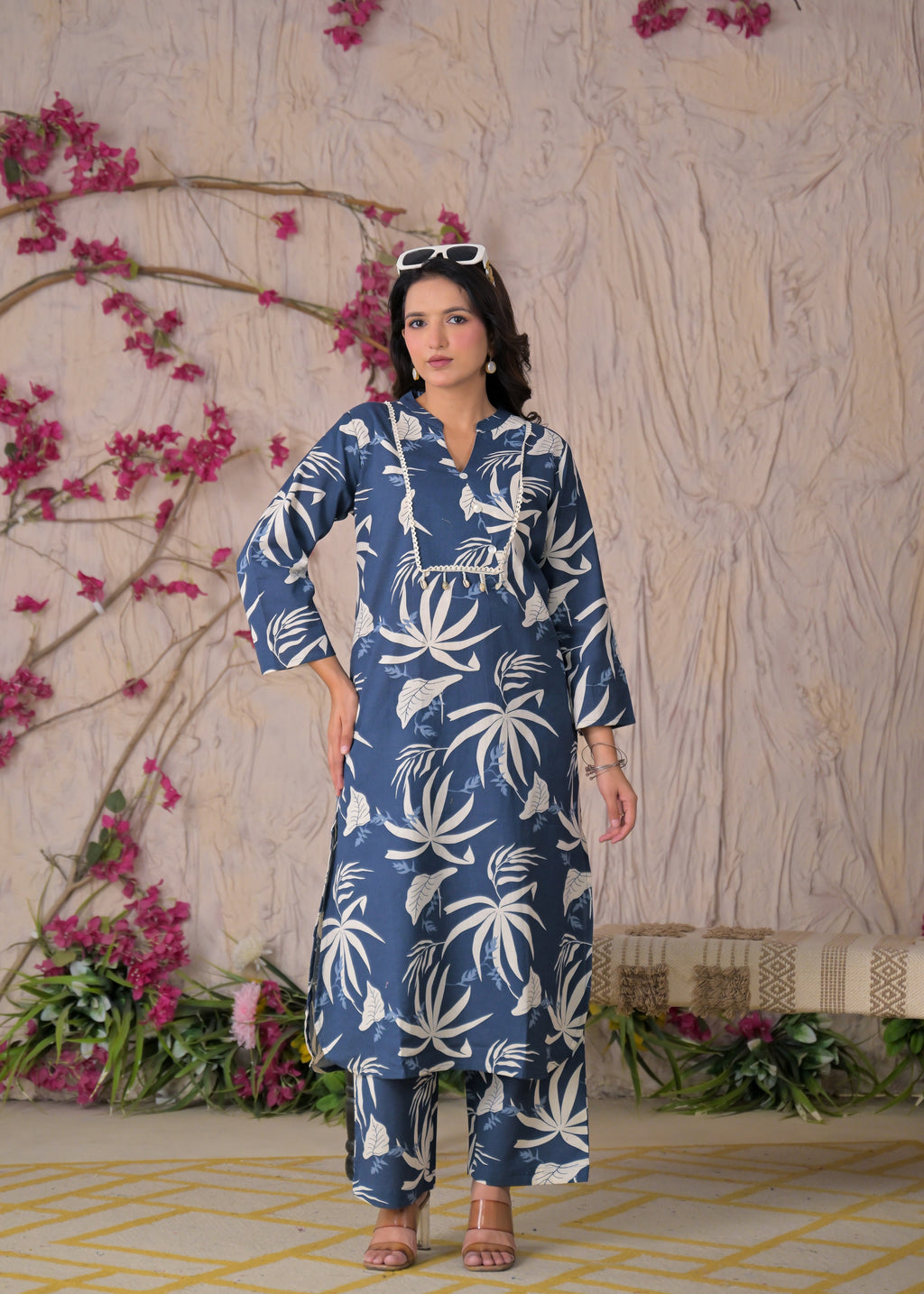 Tropical Leaf Print V-Neck Cotton 2-Piece Kurta Set