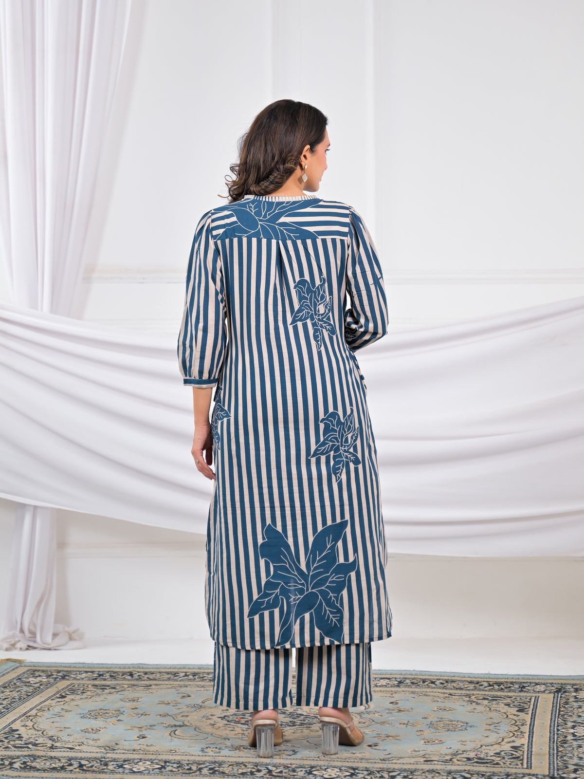 Striped Floral Motif 2 Piece Kurta Set