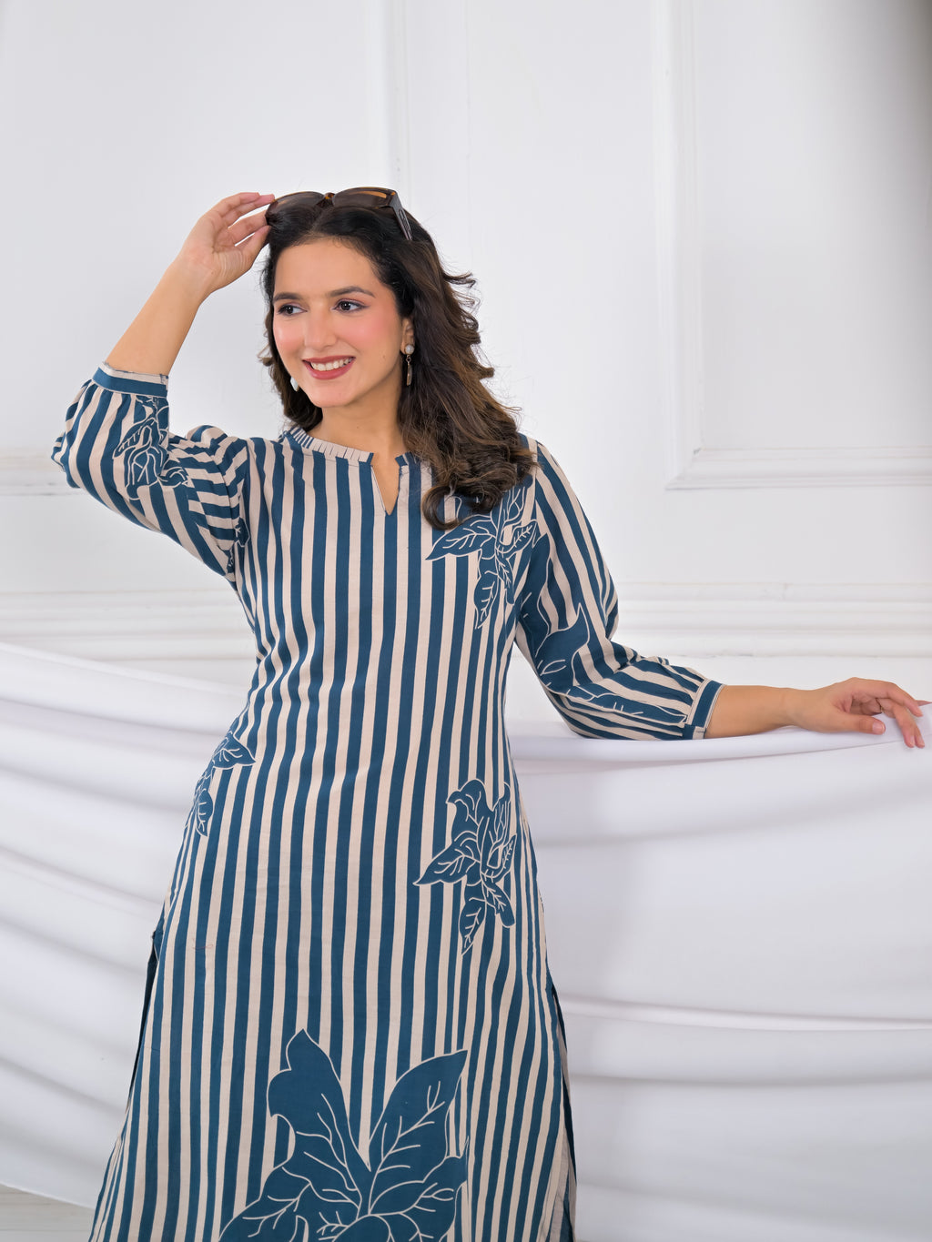 Striped Floral Motif 2 Piece Kurta Set