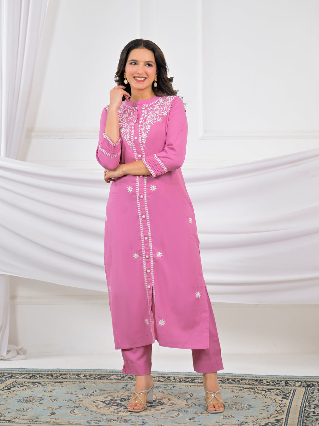 Women Chikankari Embroidered Kurta Pant Set