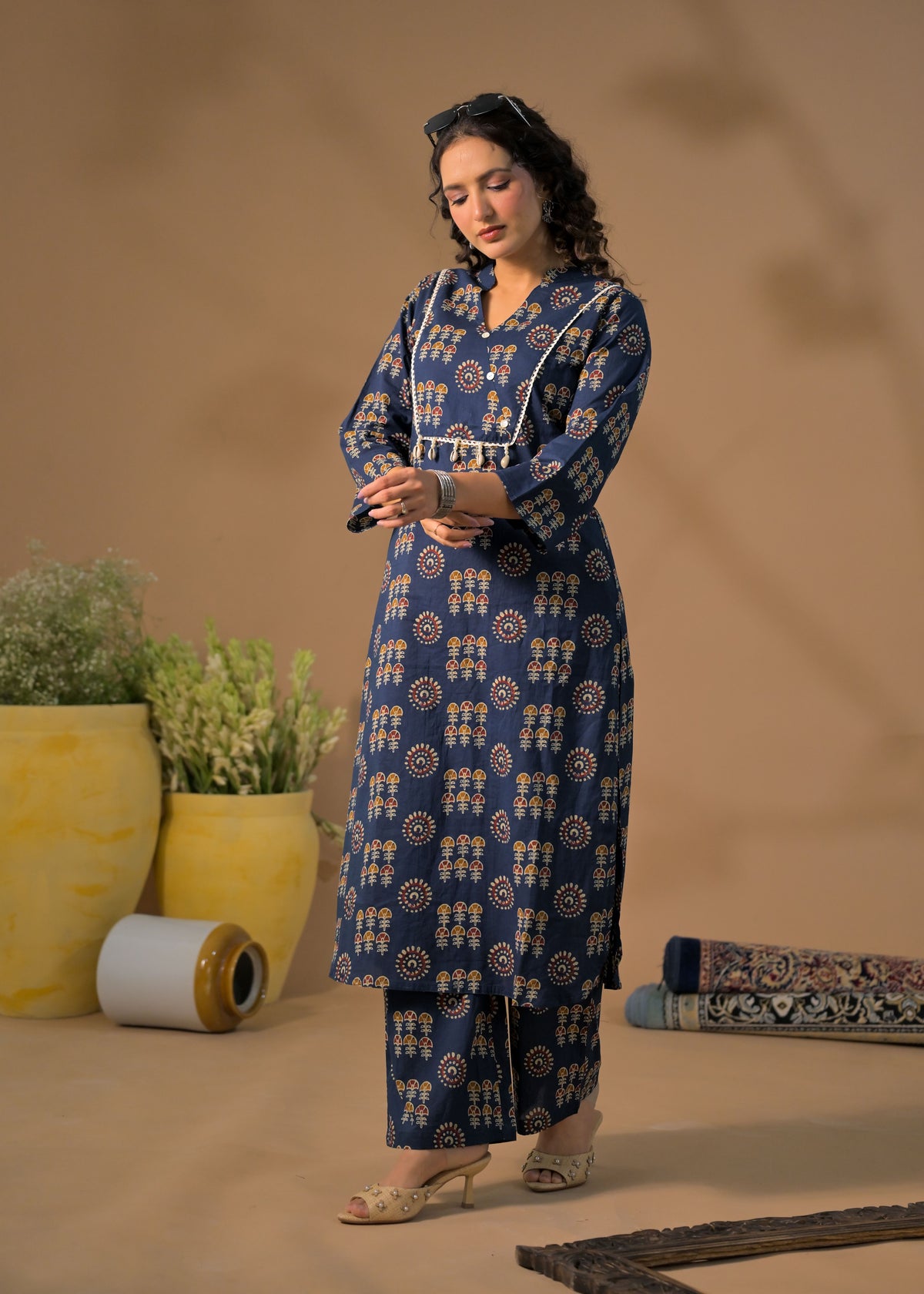 Women Bandhani Print 2-Piece Kurti Pant Set