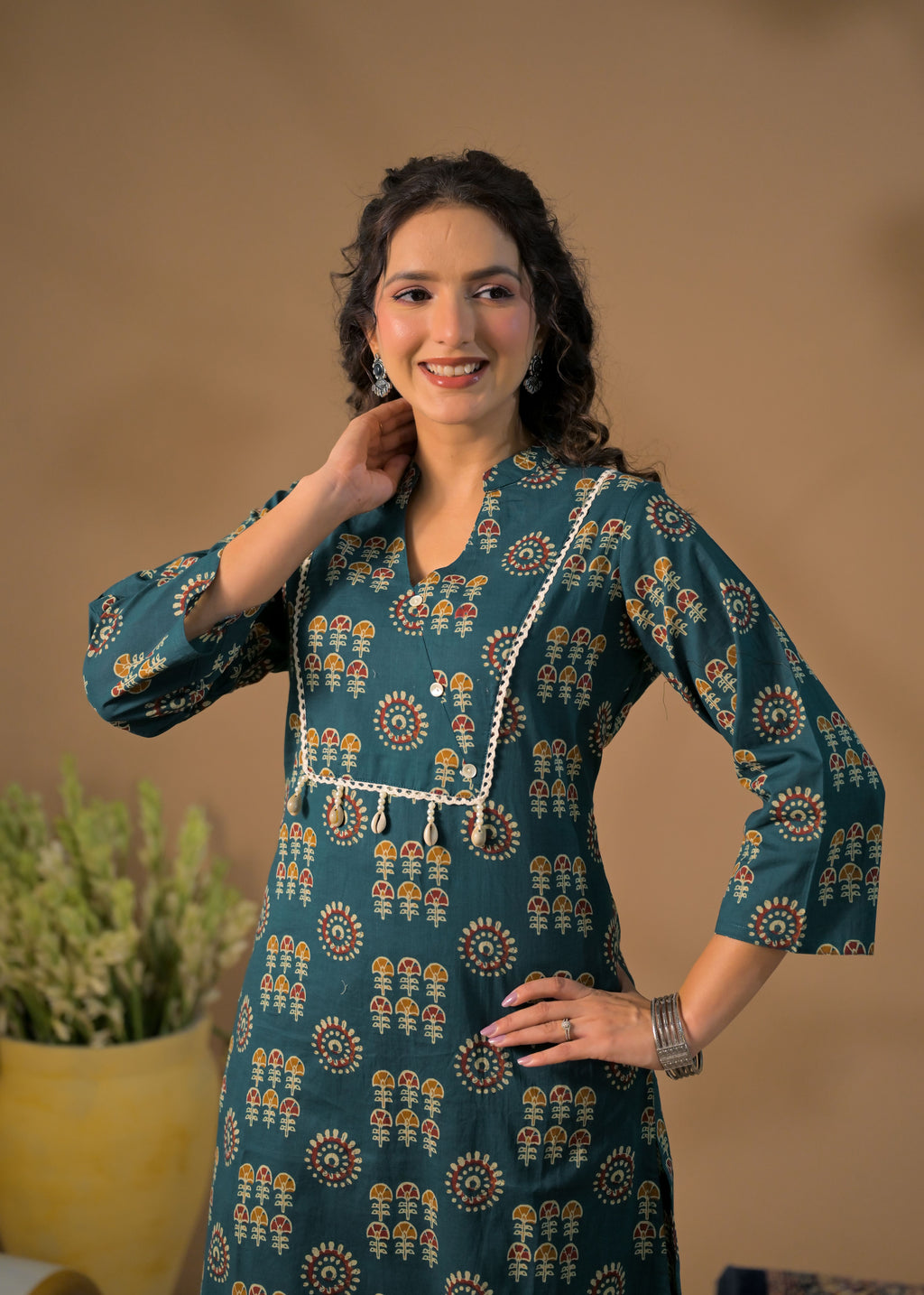 Women Bandhani Print 2-Piece Kurti Pant Set