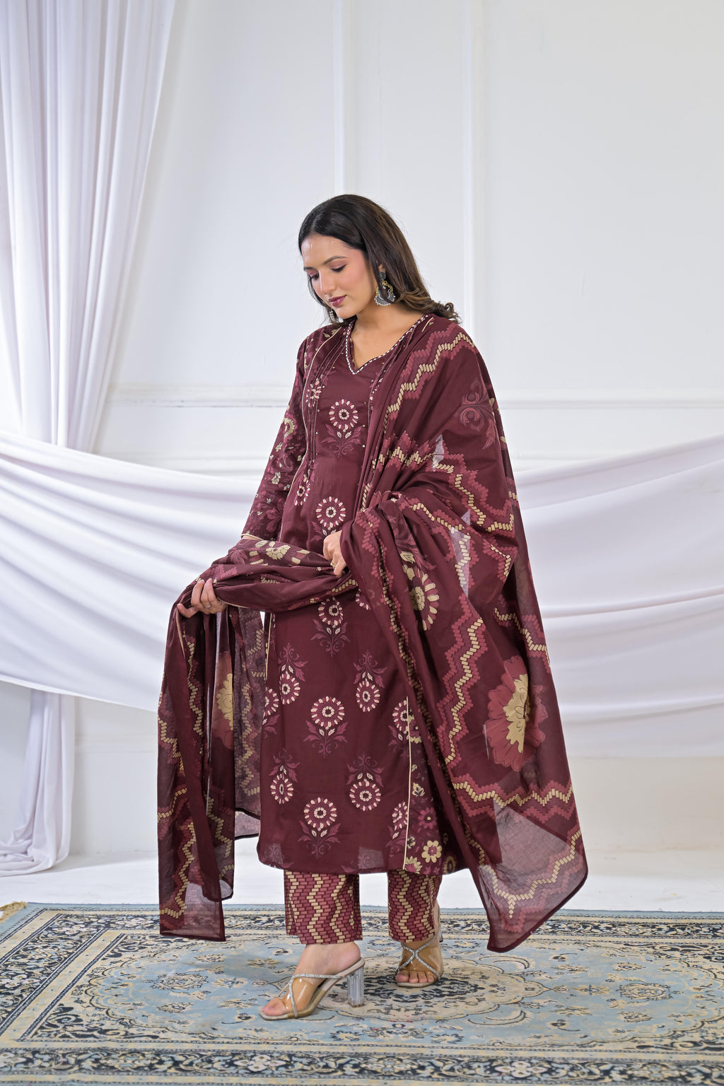 Women Floral Printed V-Neck 3-Piece Kurta Pant Set with Dupatta