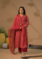 Women Leheriya Print V-Neck Kurta Set with Dupatta