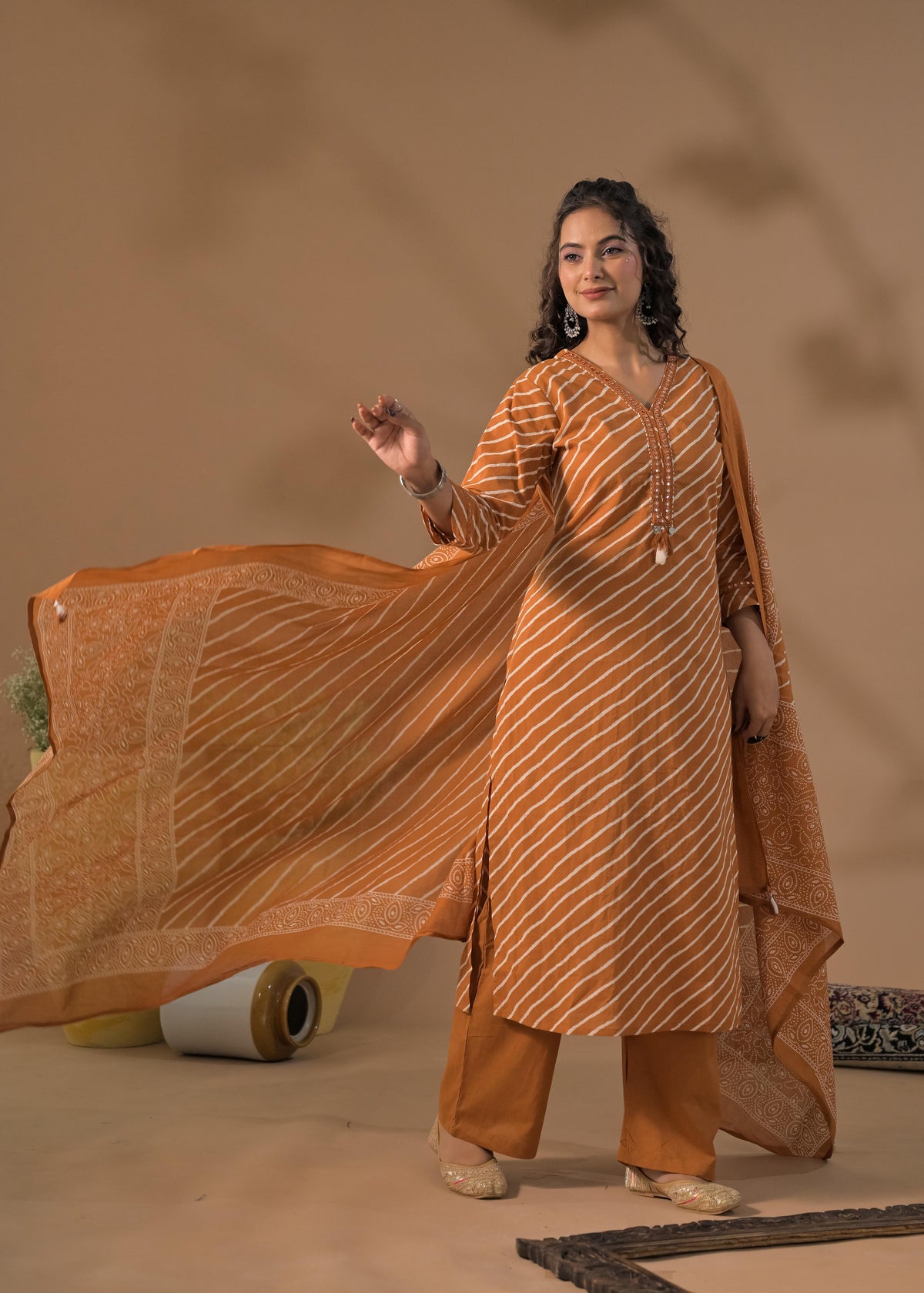 Women Leheriya Print V-Neck Kurta Set with Dupatta