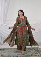 Women Yoke Embroidered 3-Piece Kurta Pant Set