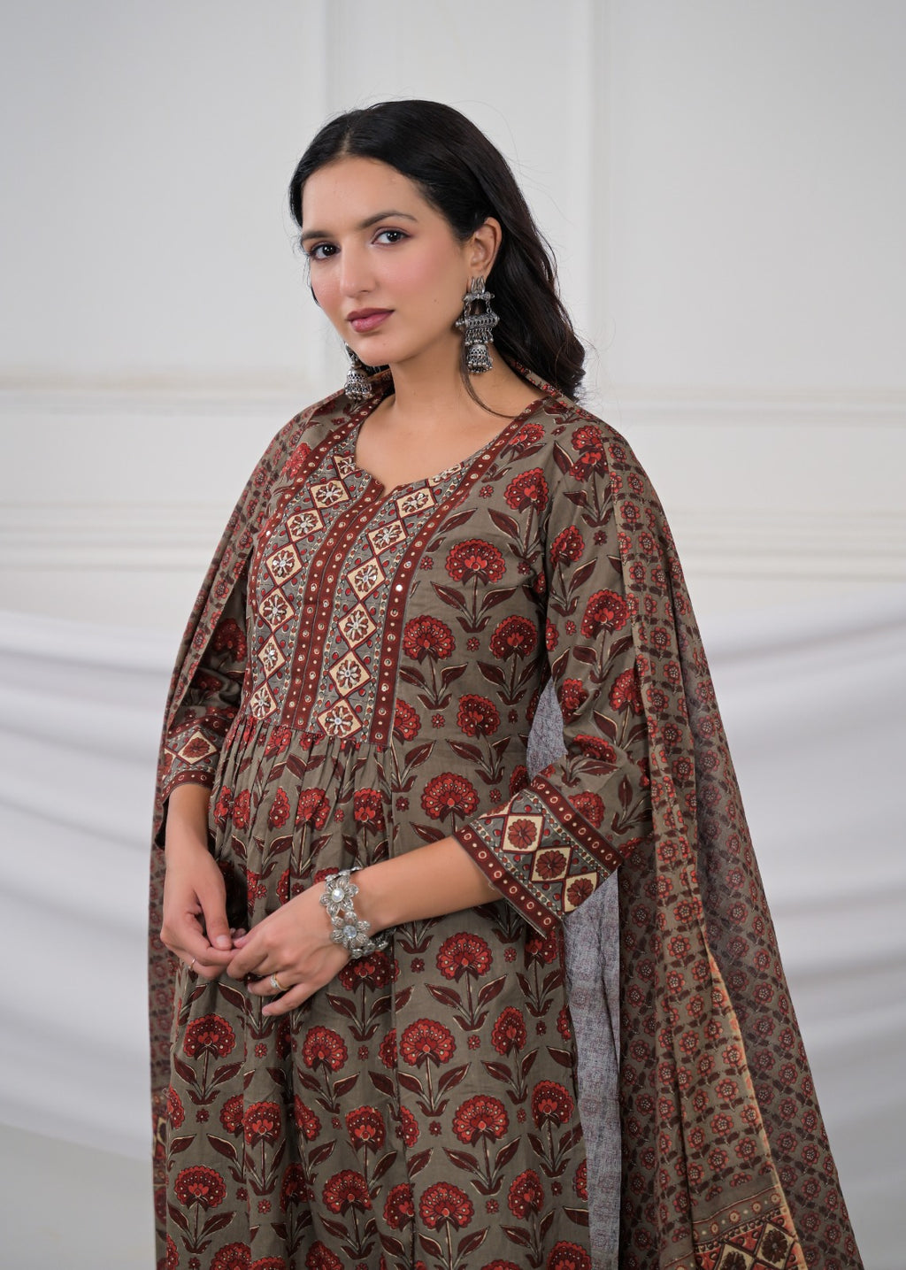 Women Yoke Embroidered 3-Piece Kurta Pant Set