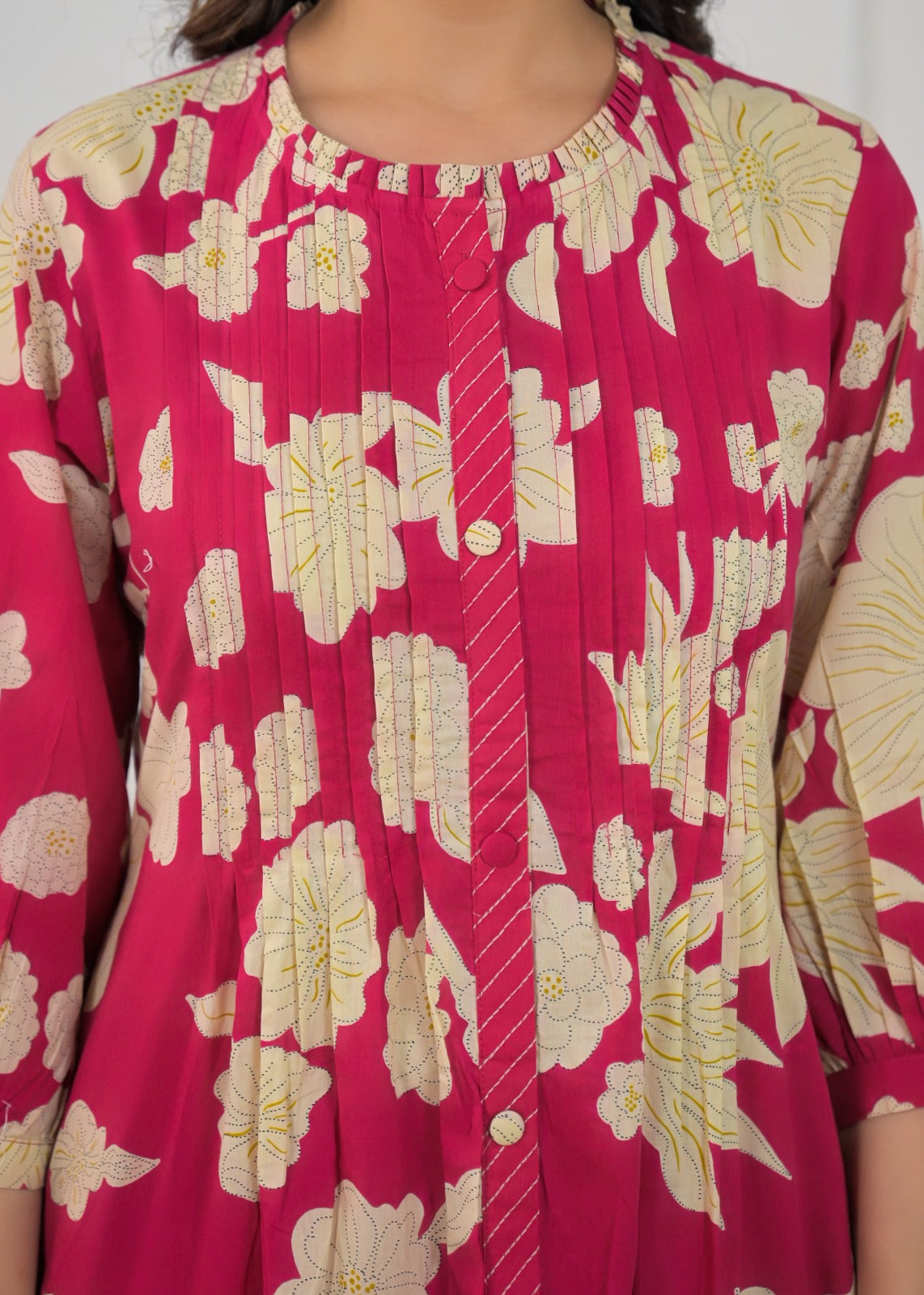 Women Floral Print Pleated Kurta Pant Set
