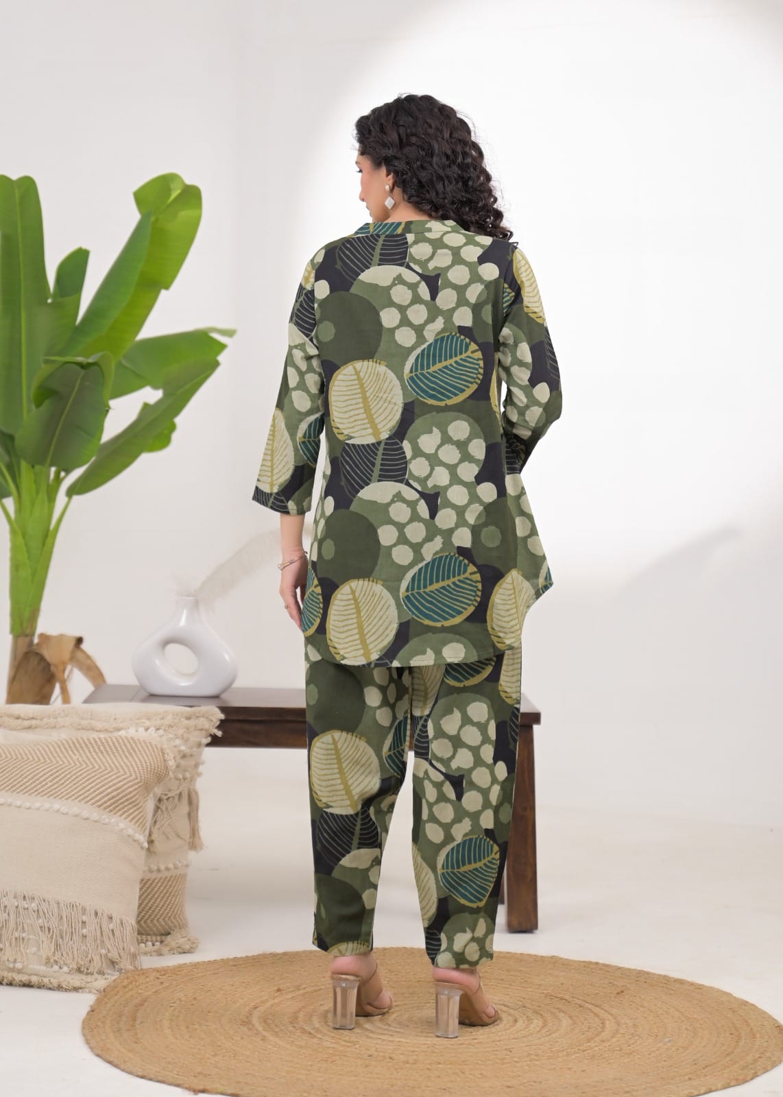 Women Abstract Leaf Print 2-Piece Co-Ord Set