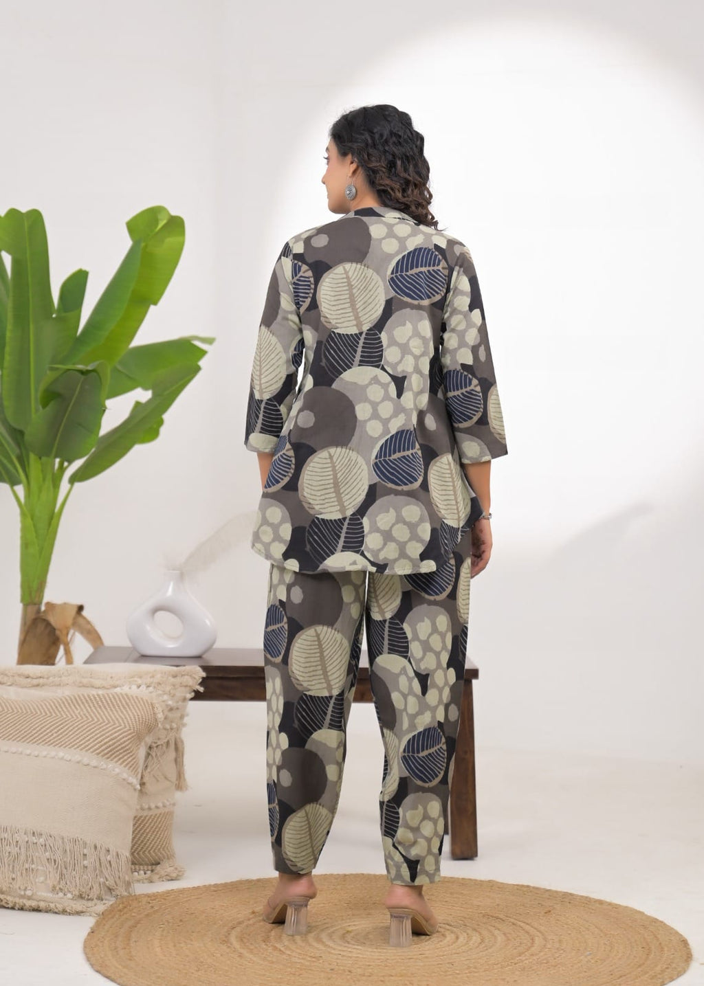 Women Abstract Leaf Print 2-Piece Co-Ord Set