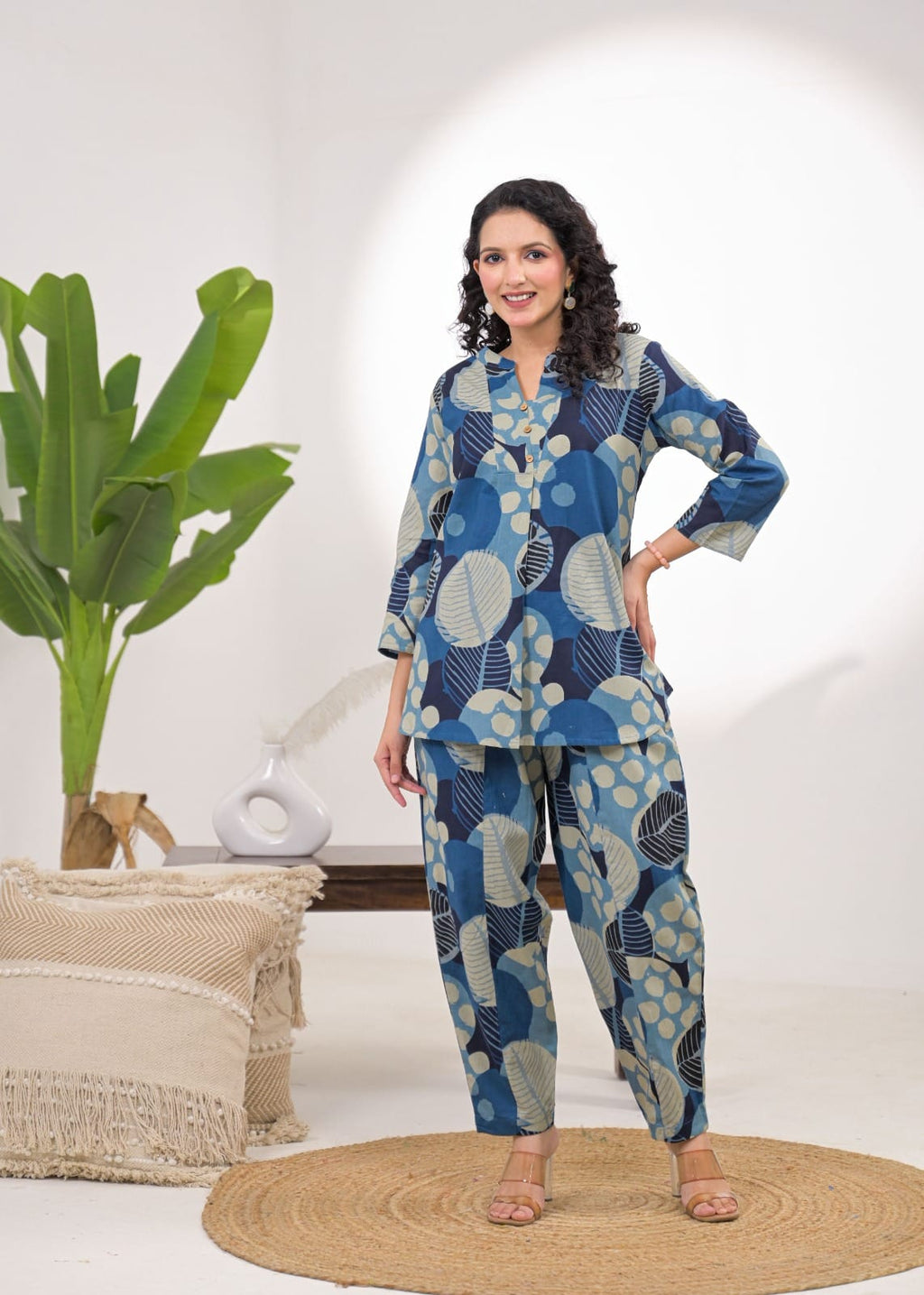 Women Abstract Leaf Print 2-Piece Co-Ord Set