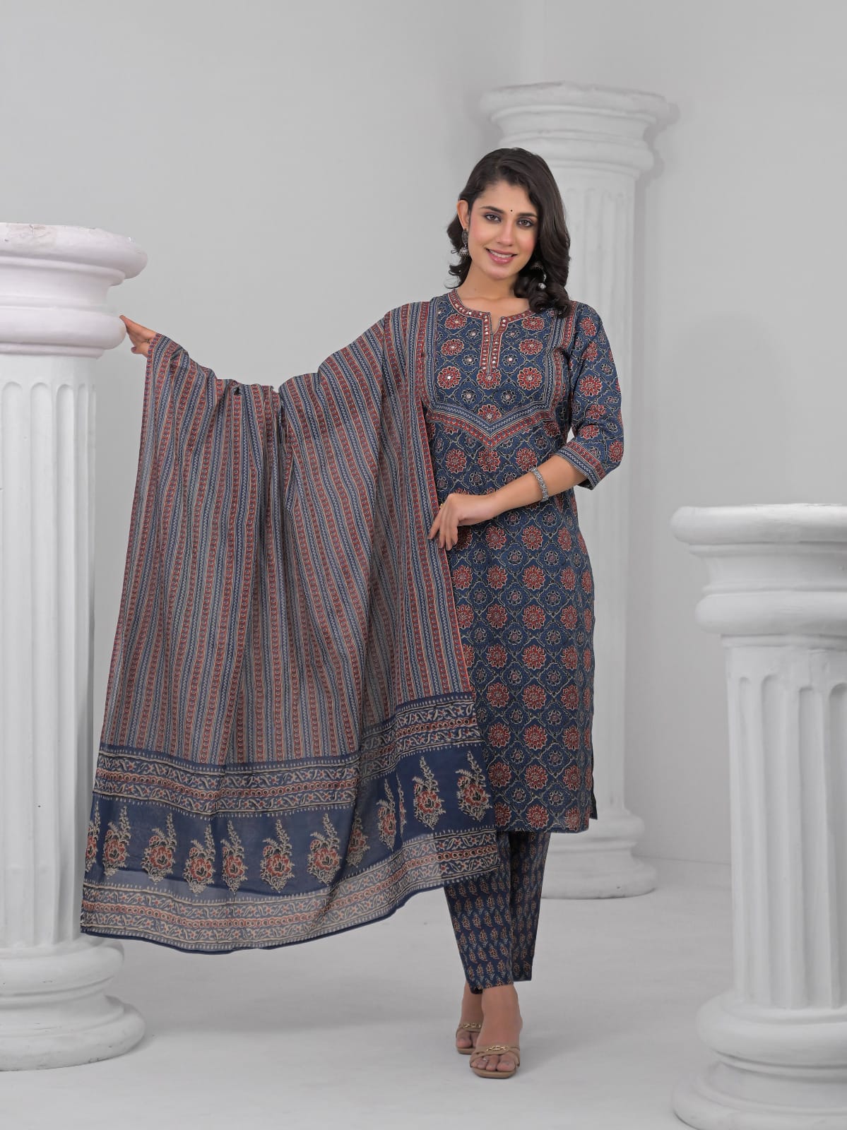 Traditional Ethnic Jaal & Floral Boota Print 3 Piece Kurta Set