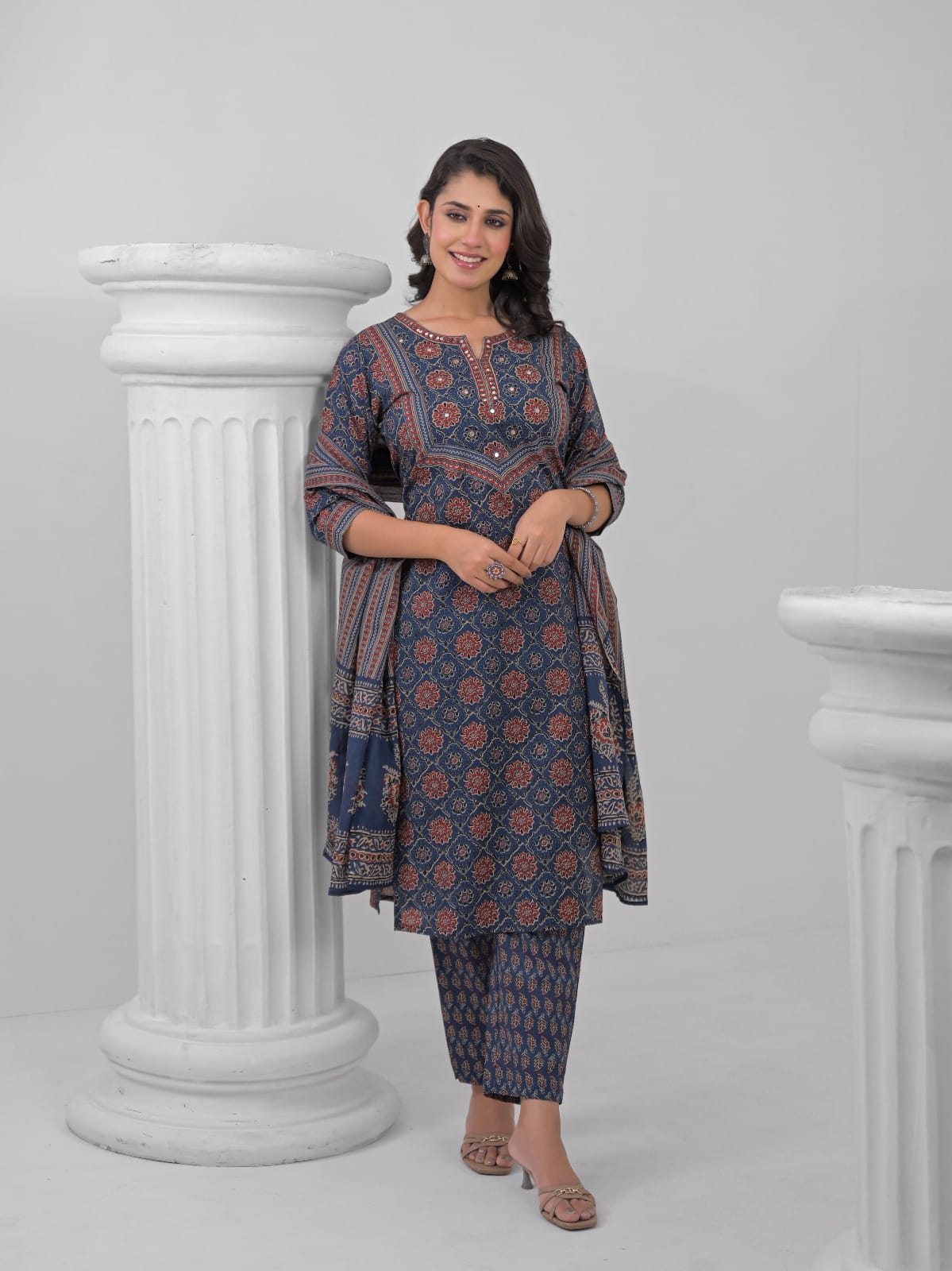 Traditional Ethnic Jaal & Floral Boota Print 3 Piece Kurta Set