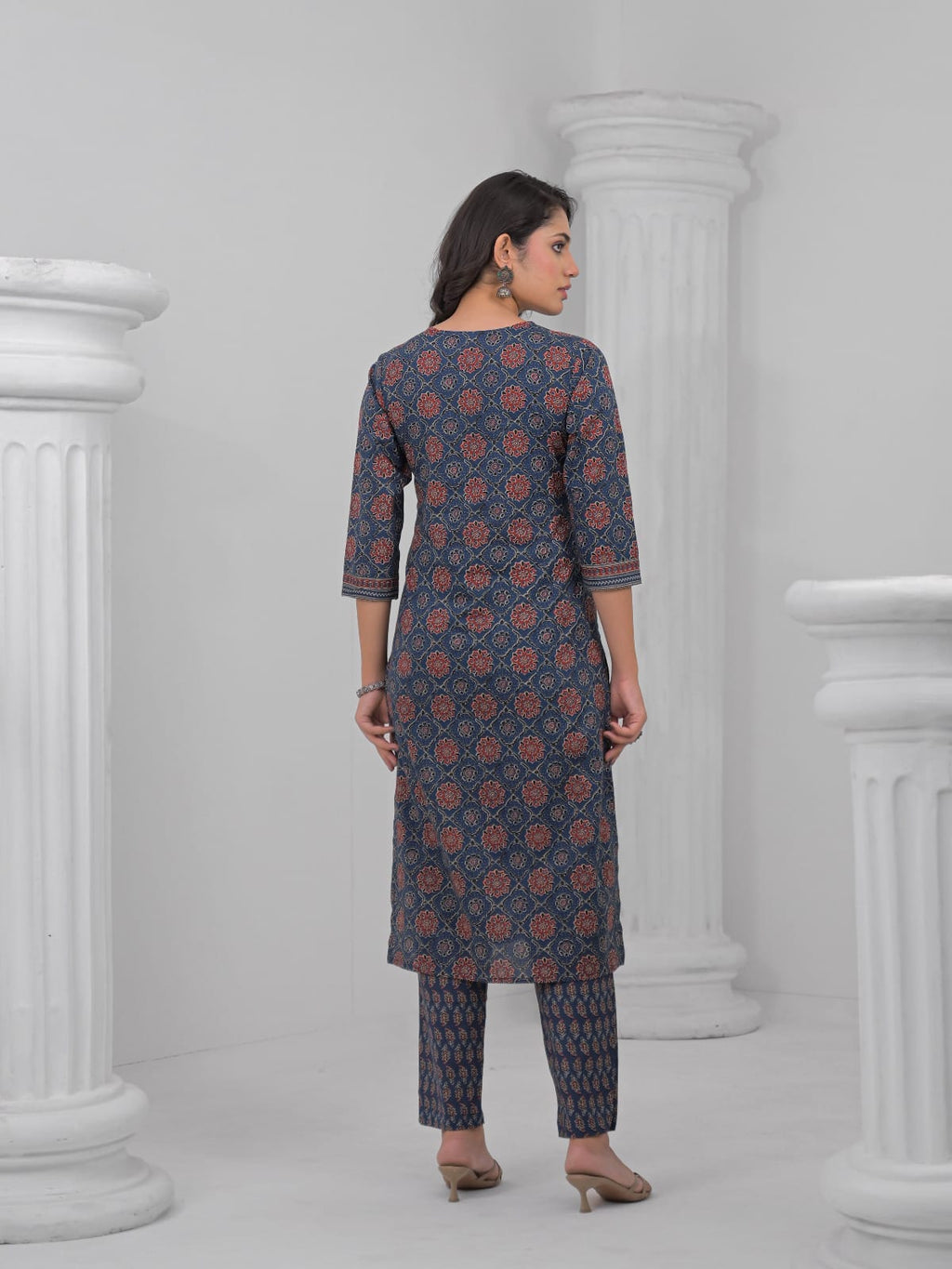 Traditional Ethnic Jaal & Floral Boota Print 3 Piece Kurta Set