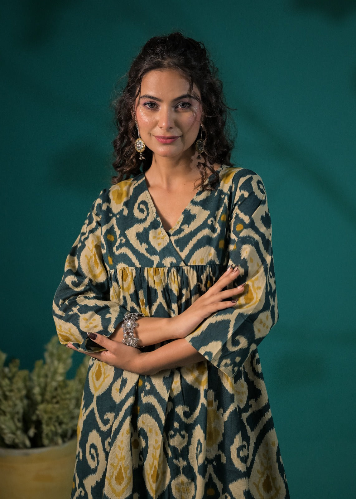 Ikat Print V-Neck Kurta Pant Set