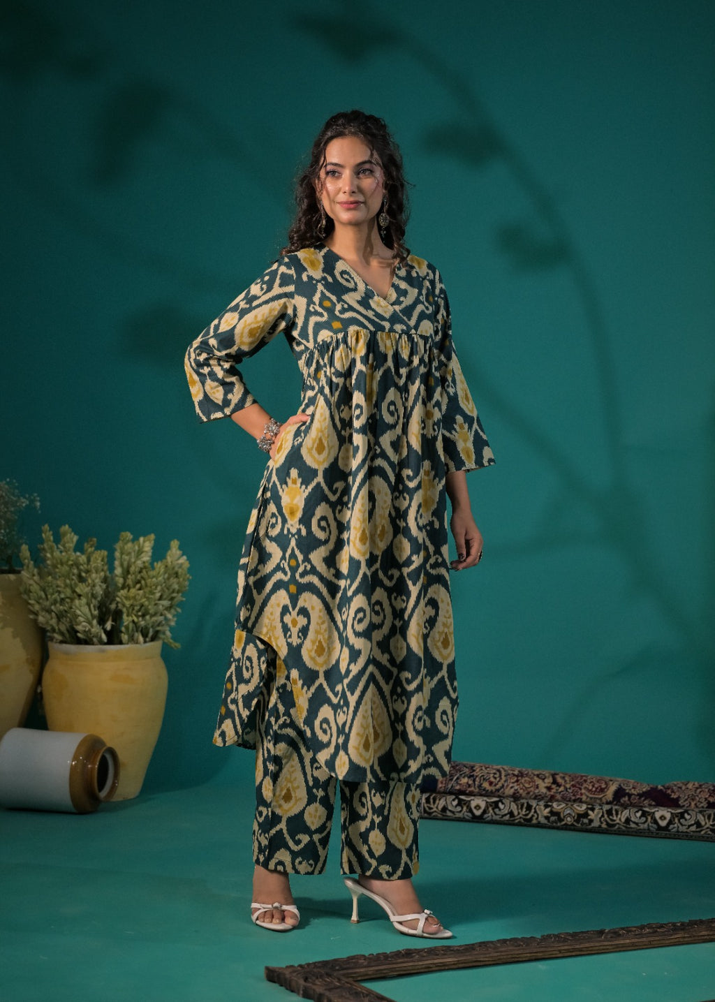 Ikat Print V-Neck Kurta Pant Set