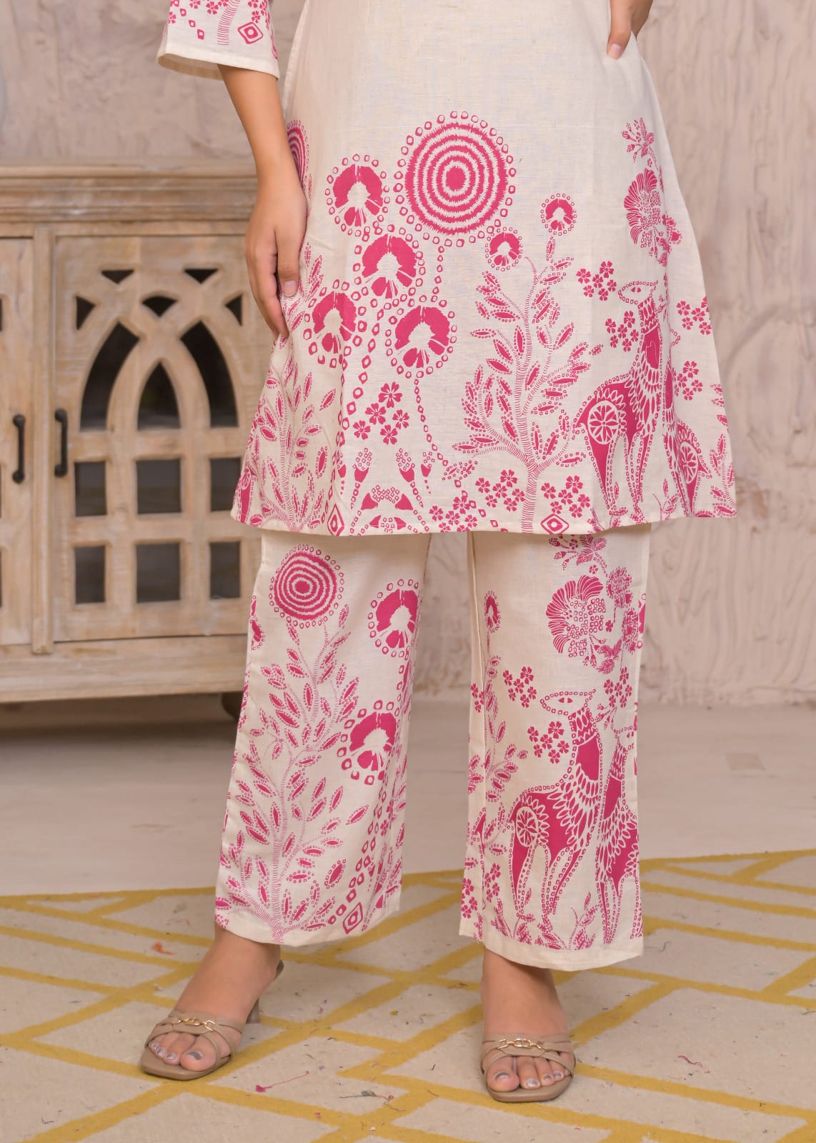 Printed Straight Kurta Pant Set