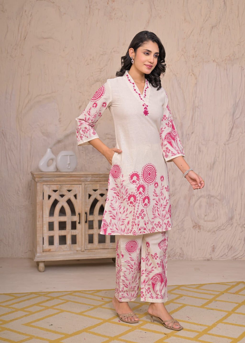 Printed Straight Kurta Pant Set
